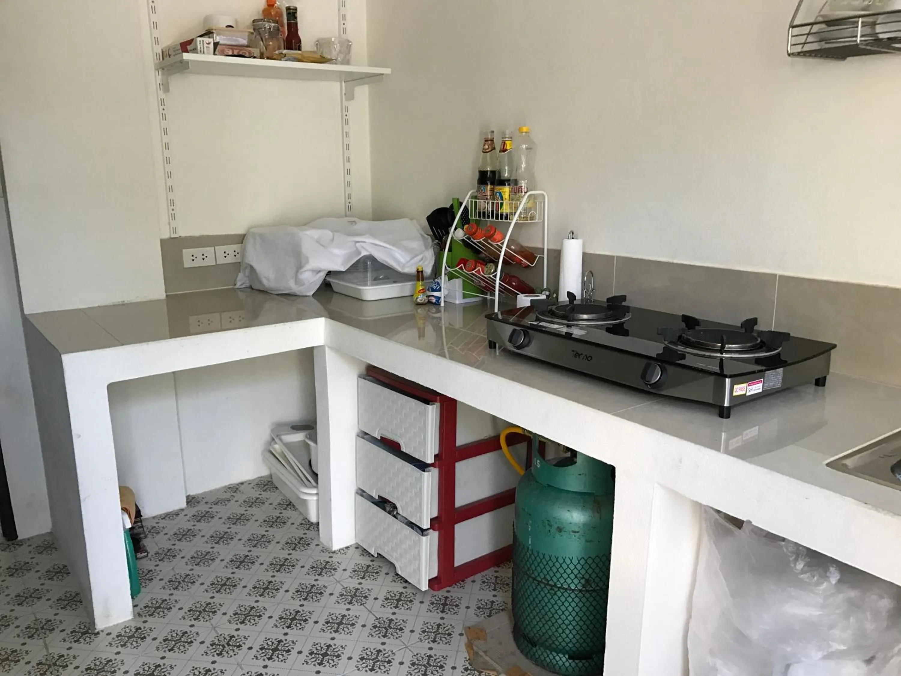 Kitchen or kitchenette in Baan Ploy In