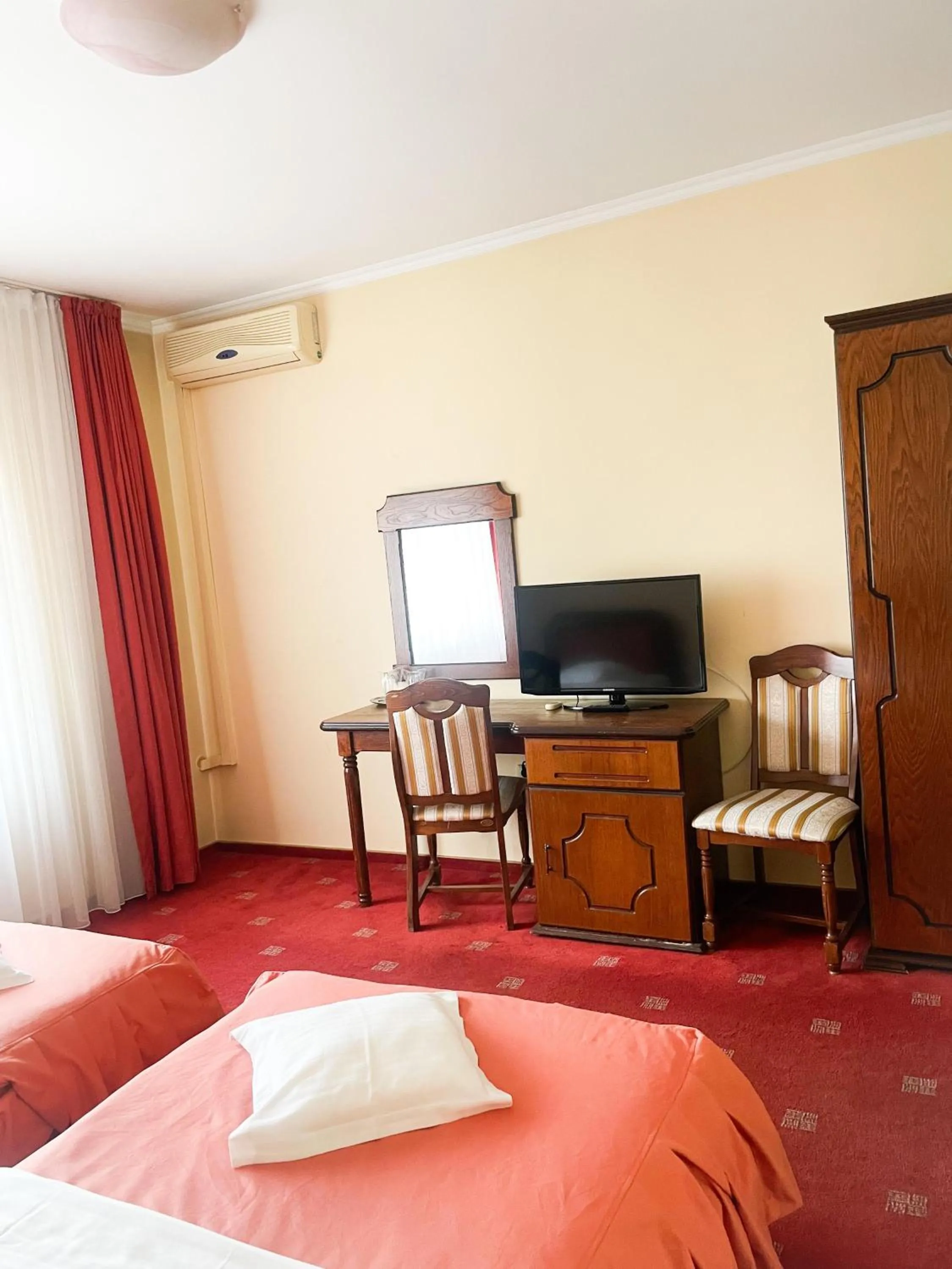 Bed in Hotel Premier