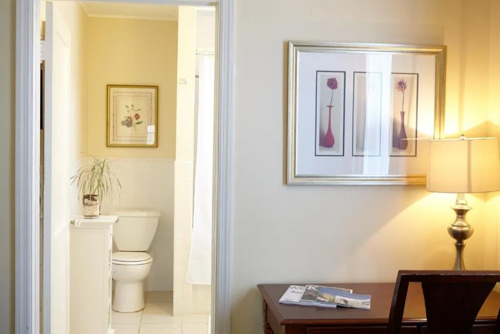 Toilet in The Inn at Longshore