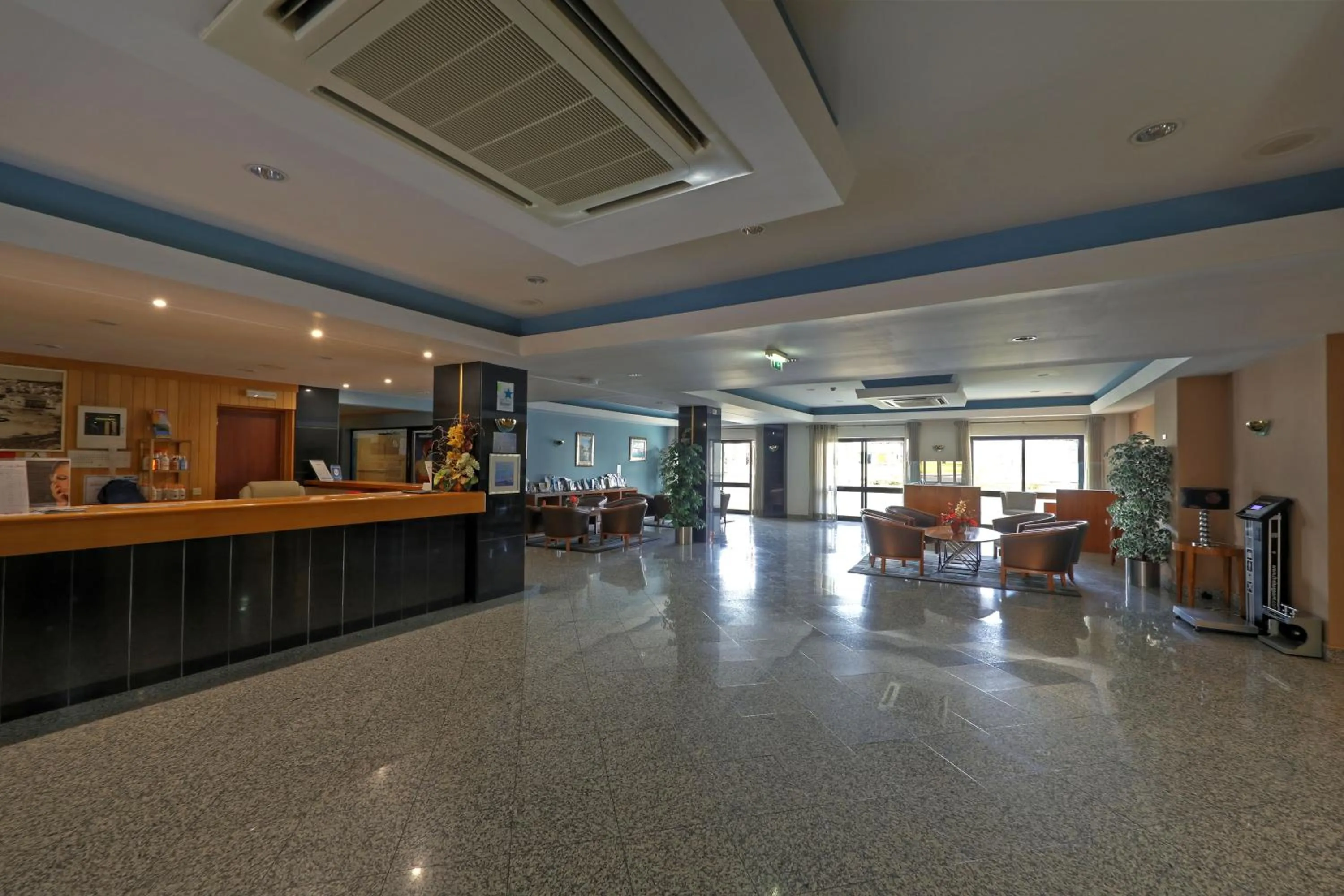 Lobby or reception in Aparthotel Paladim & Alagoamar