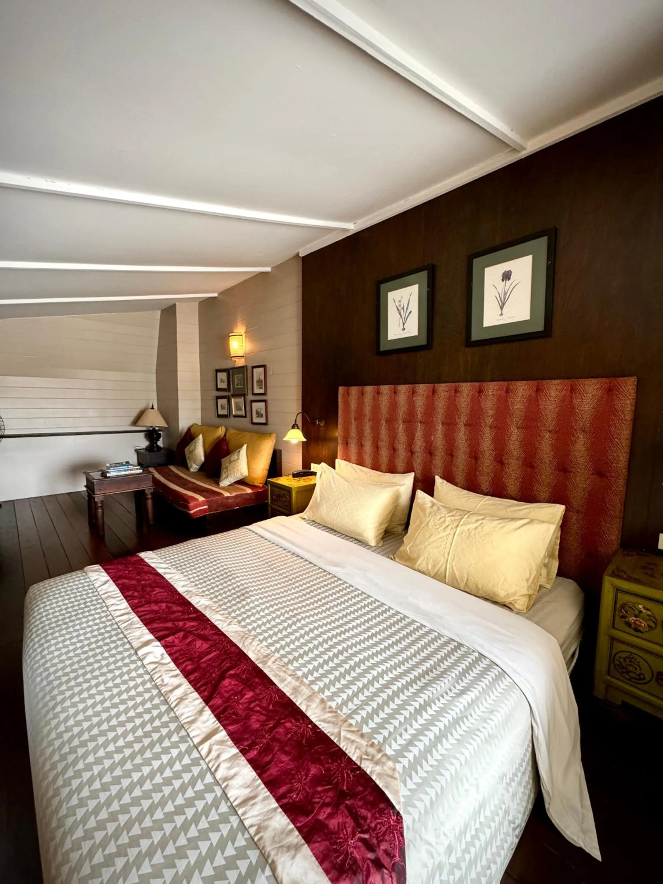 Bed in Arun Residence