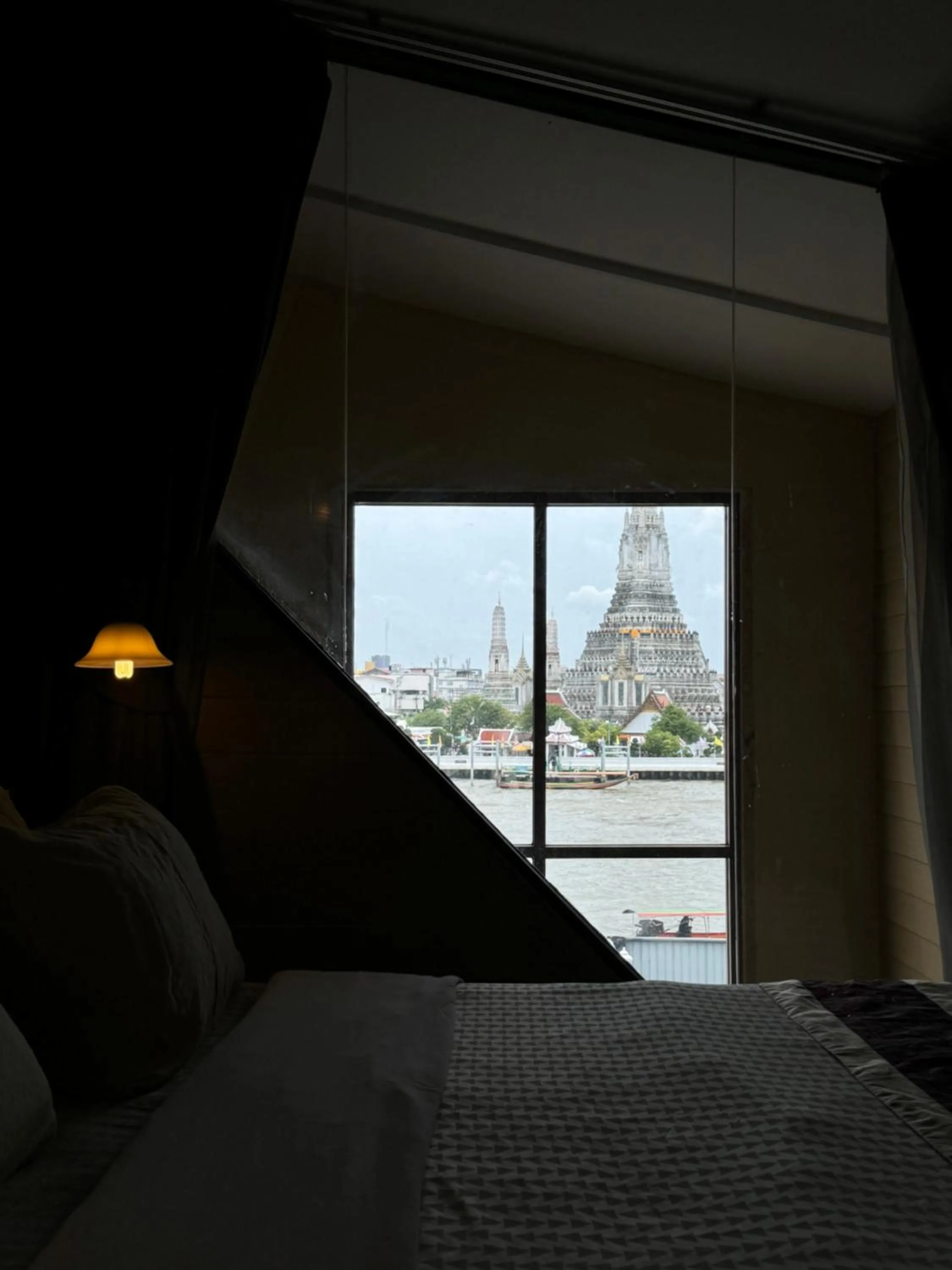 Photo of the whole room, Bed in Arun Residence