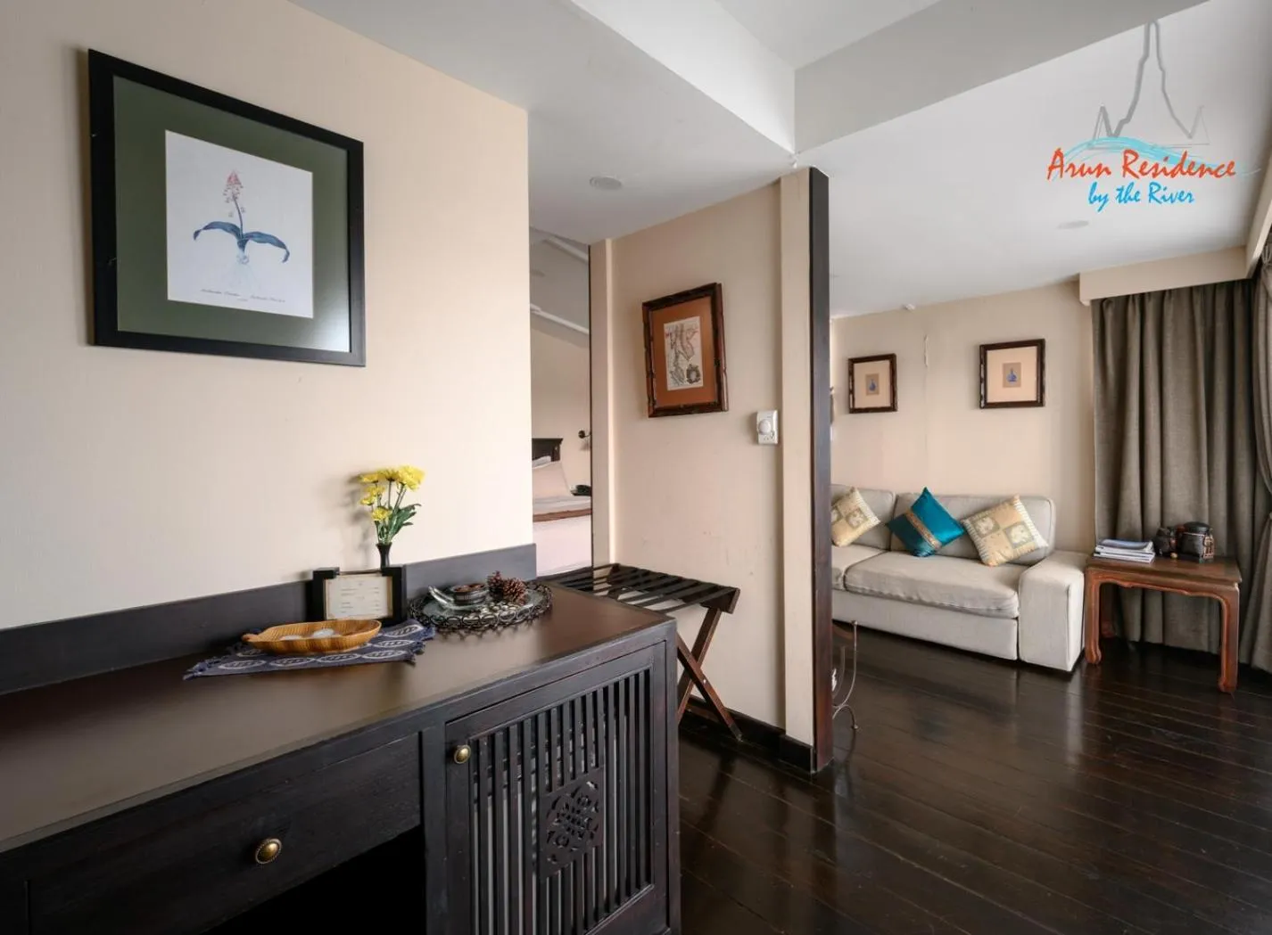 Photo of the whole room, Bed in Arun Residence