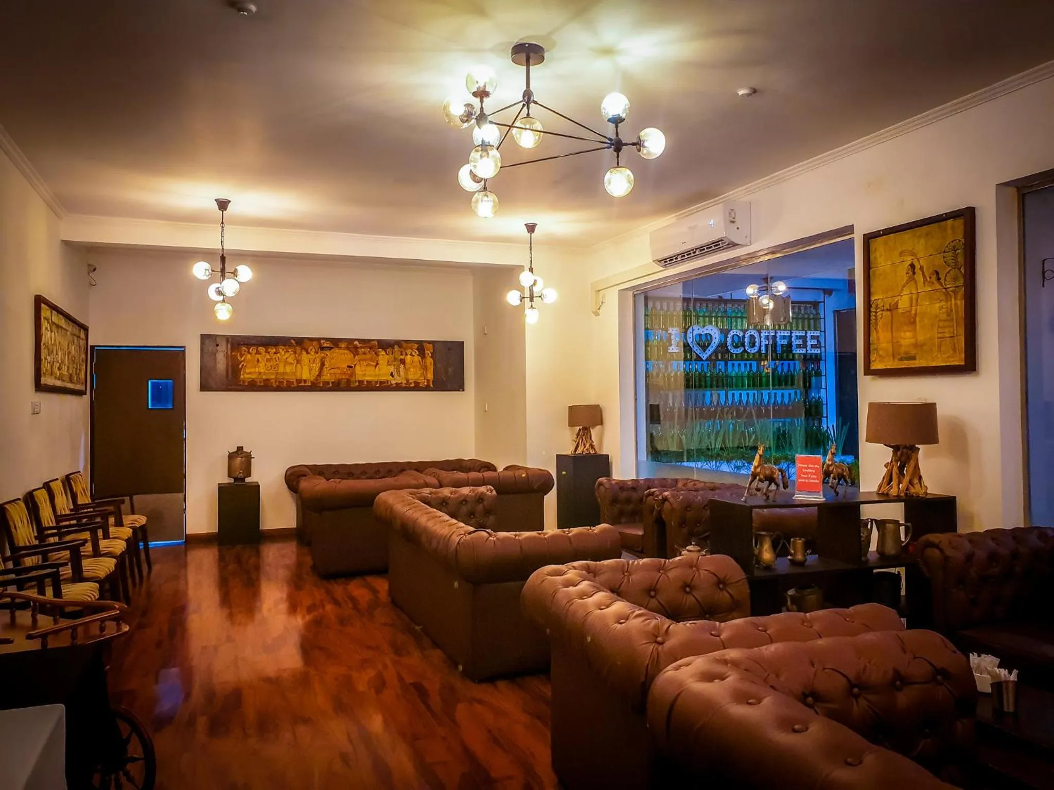 Restaurant/places to eat in Pearl Royal Hotel, Colombo