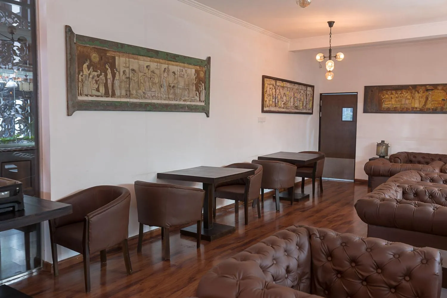 Restaurant/places to eat in Pearl Royal Hotel, Colombo