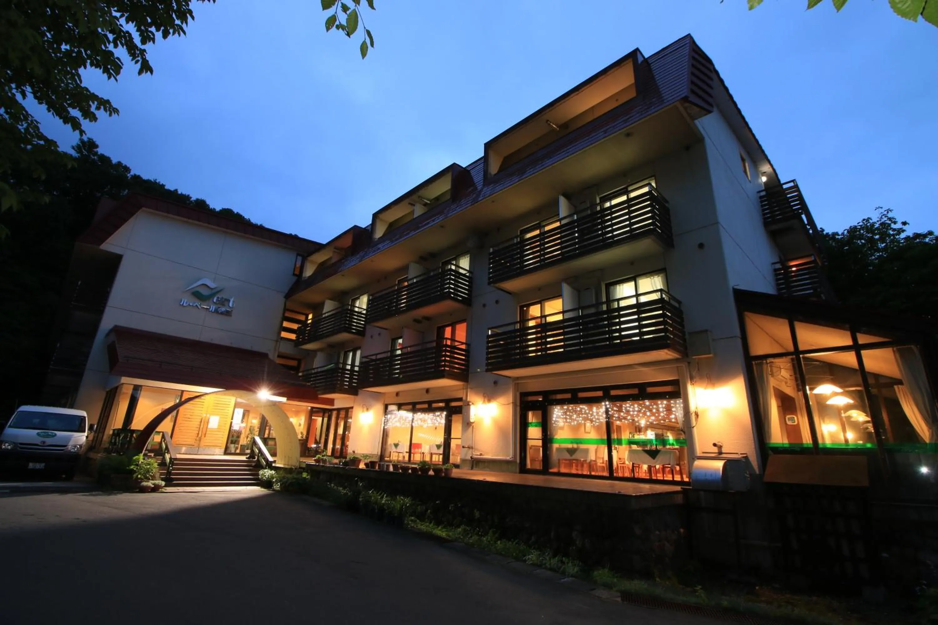 Property building in Le Vert Zao