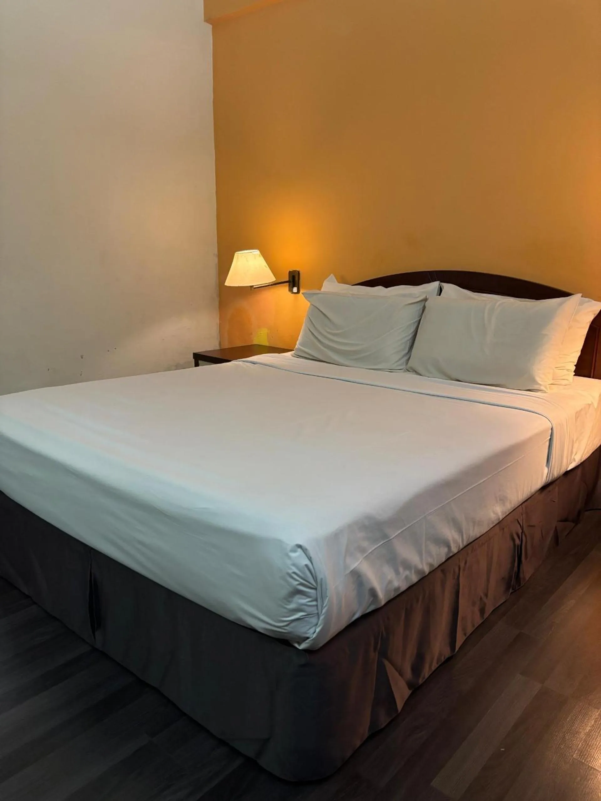 Bedroom, Bed in Hotel Seri Malaysia Alor Setar