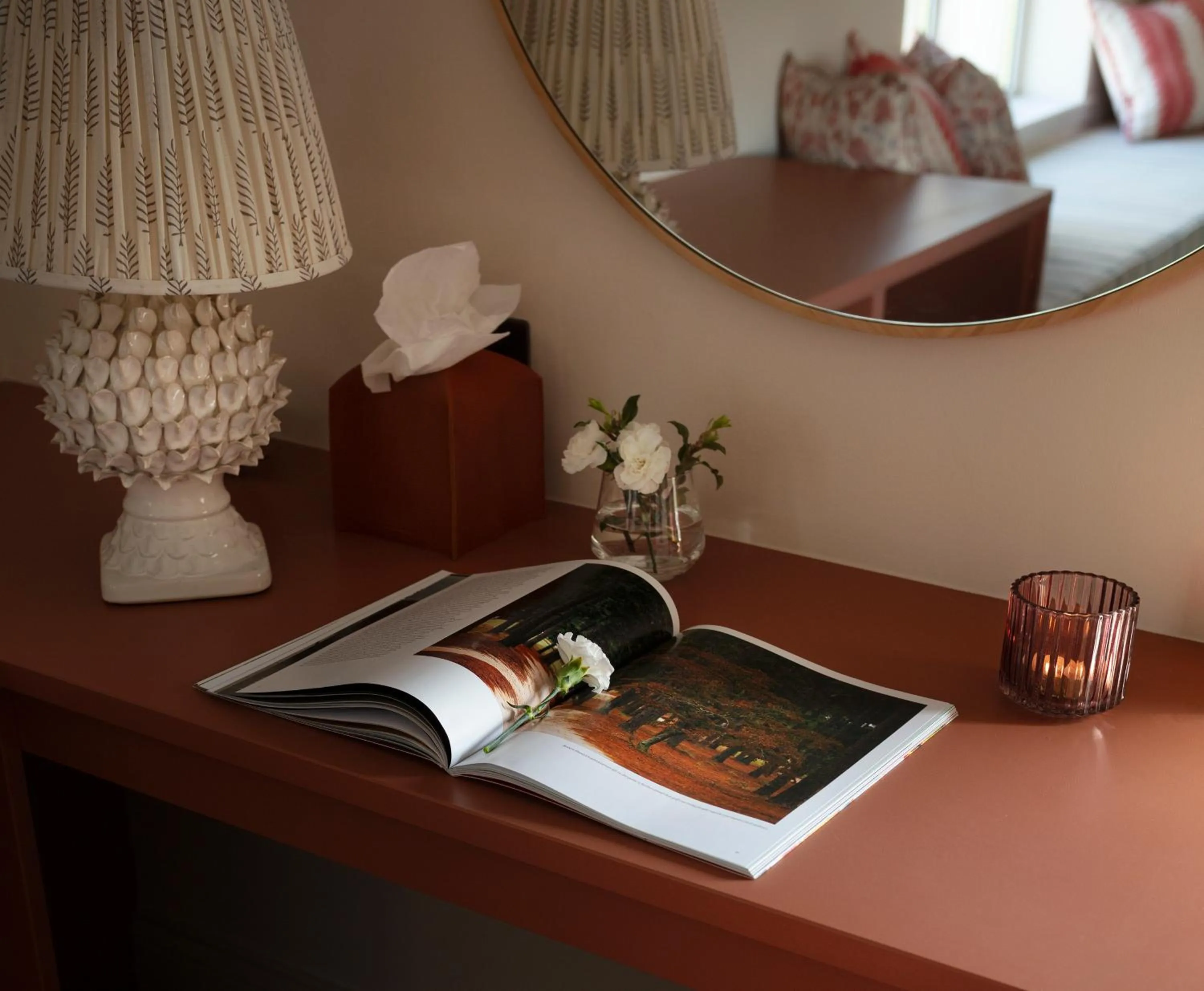 Seating area in Teach de Broc