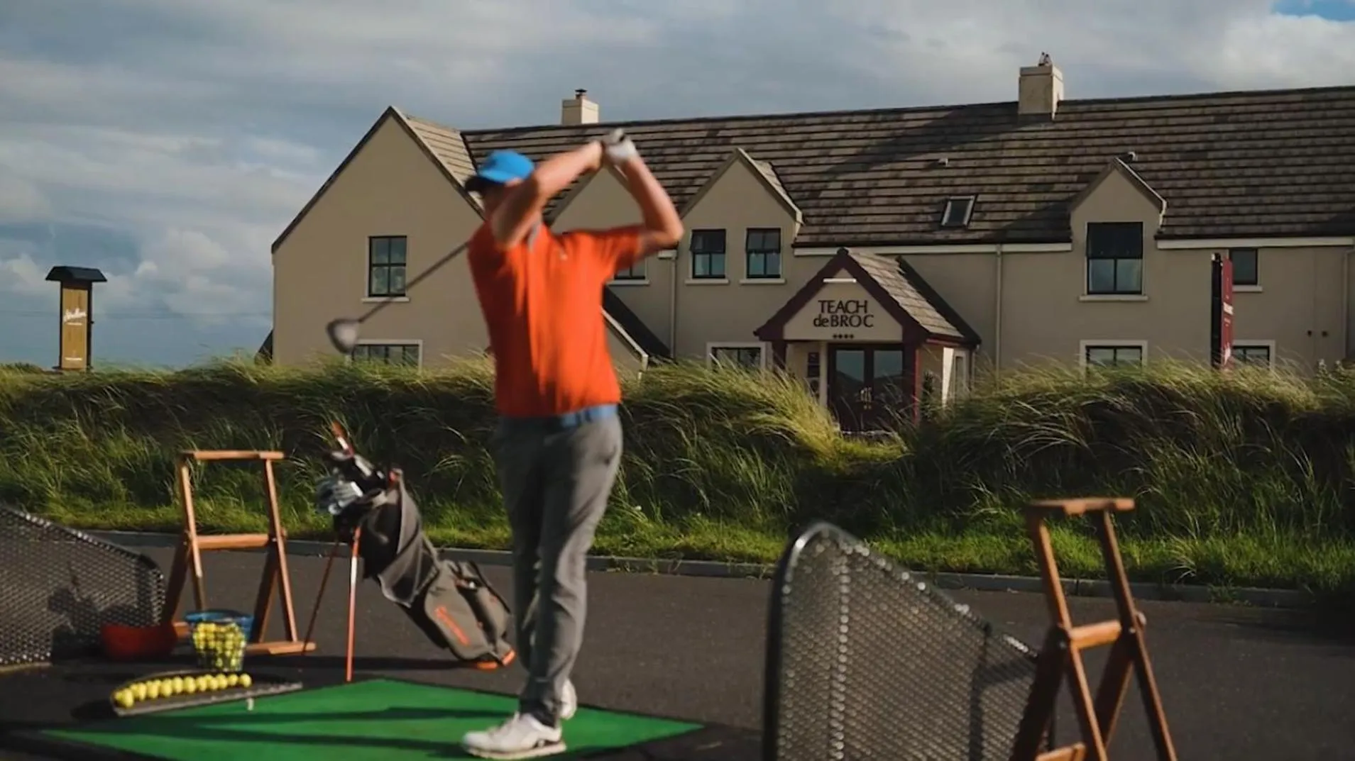 Facade/entrance in Teach de Broc