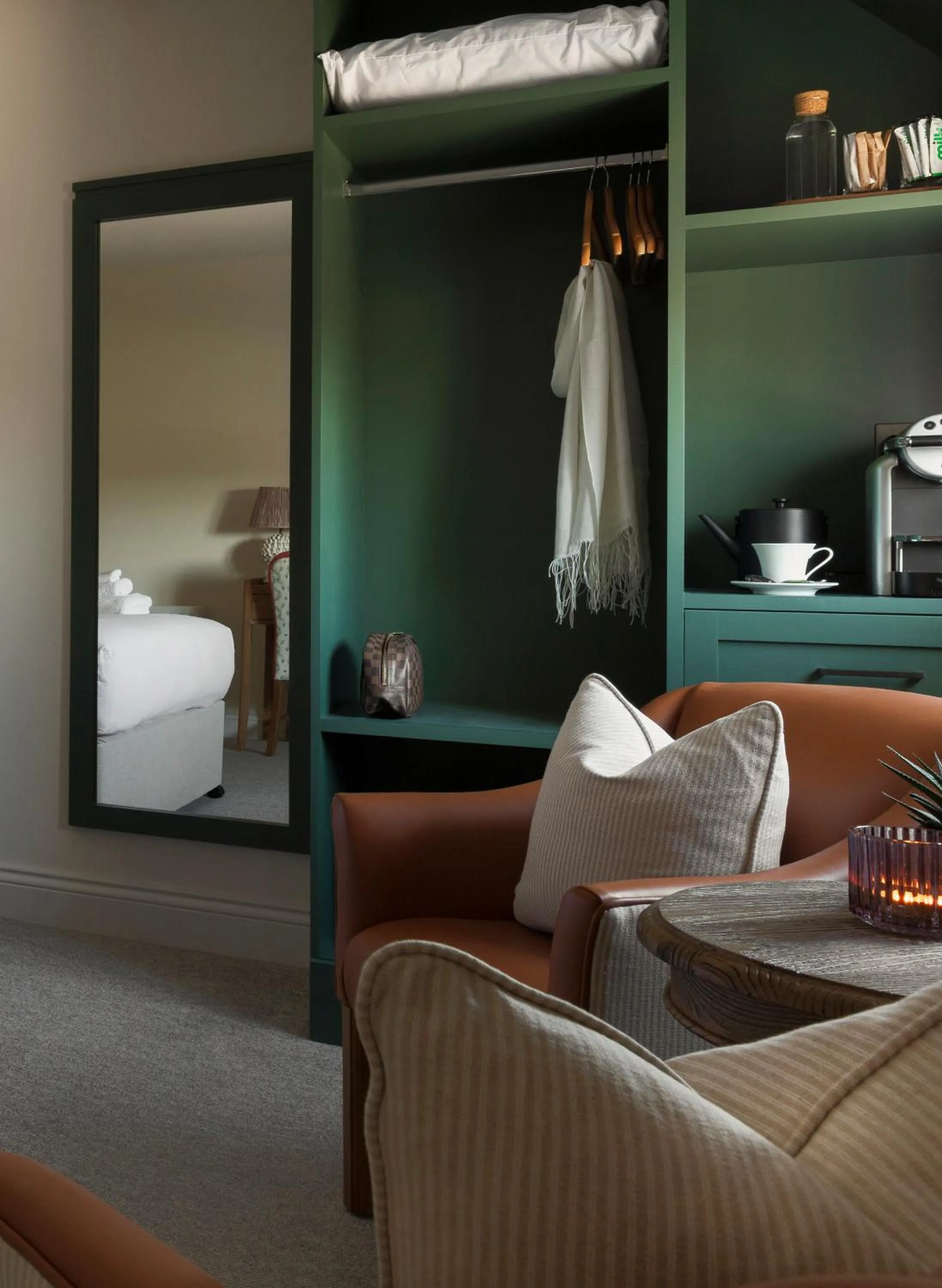 Seating area, Bed in Teach de Broc