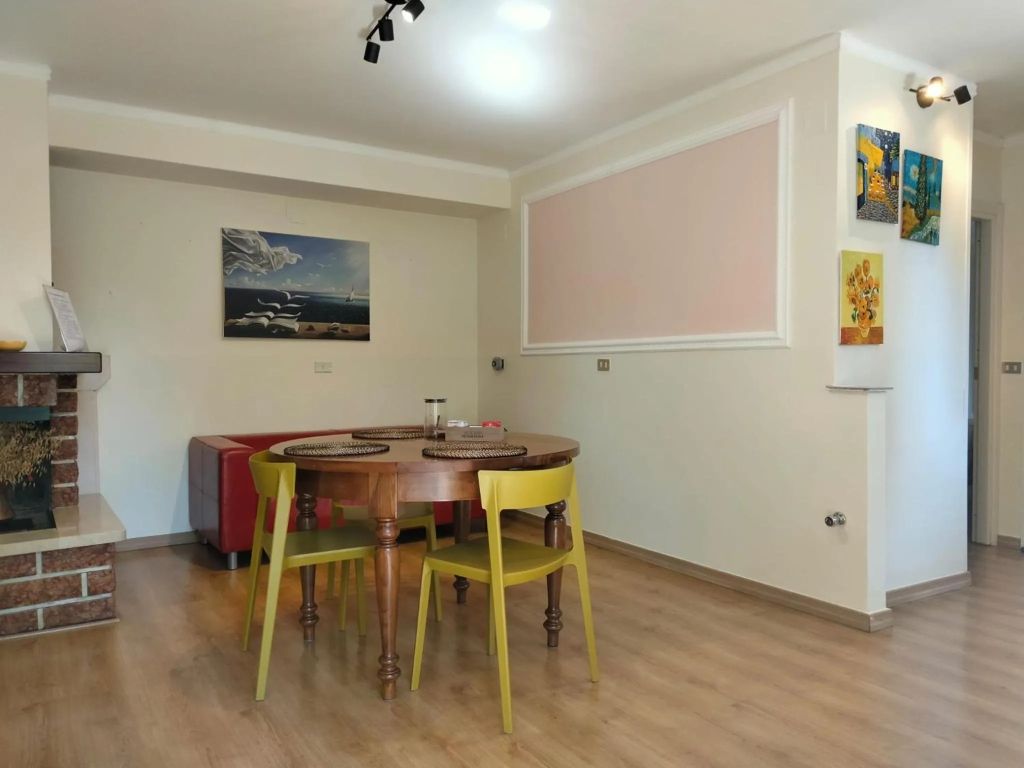 Dining area in Camaga