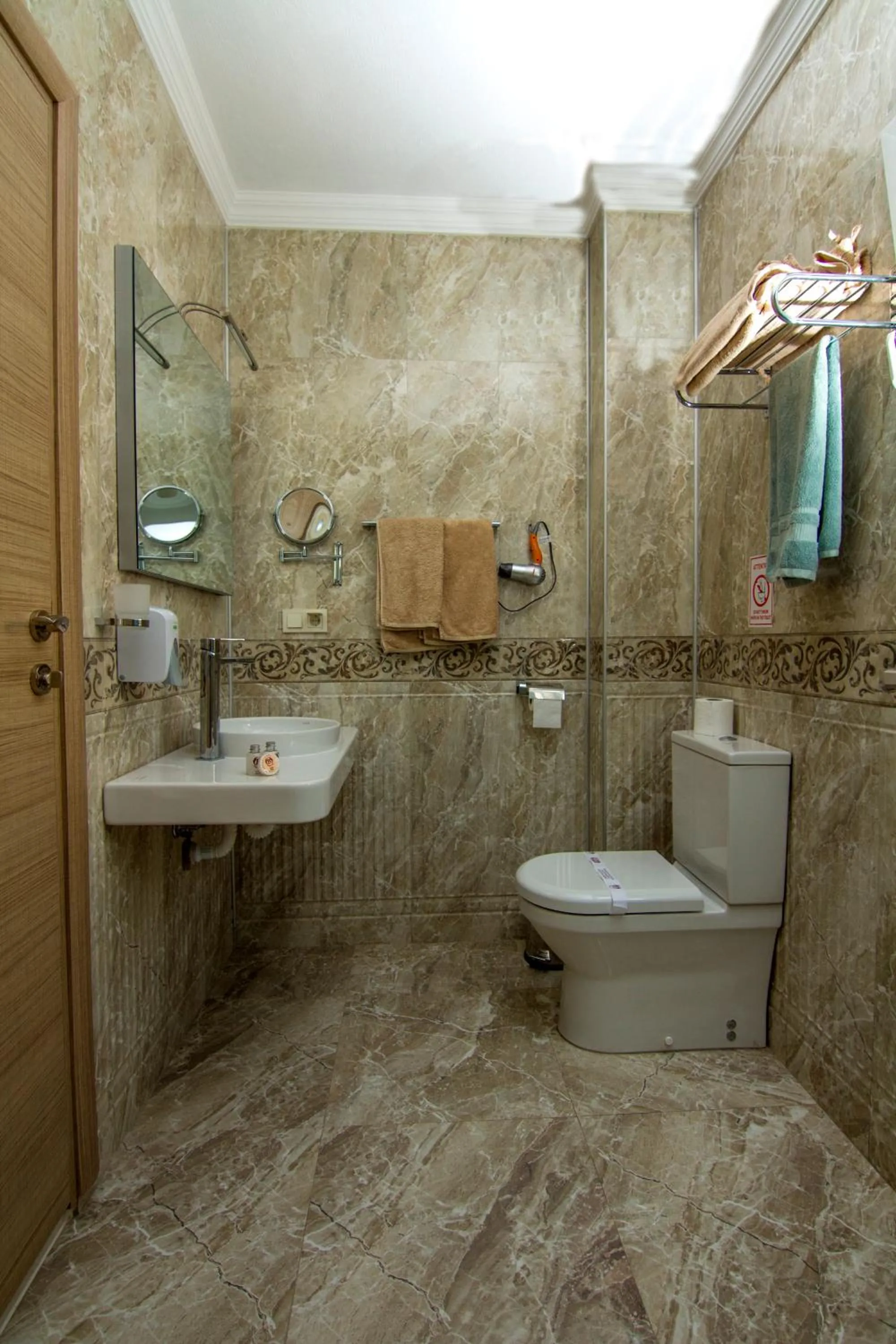 Bathroom in Dalyan Basar Hotel