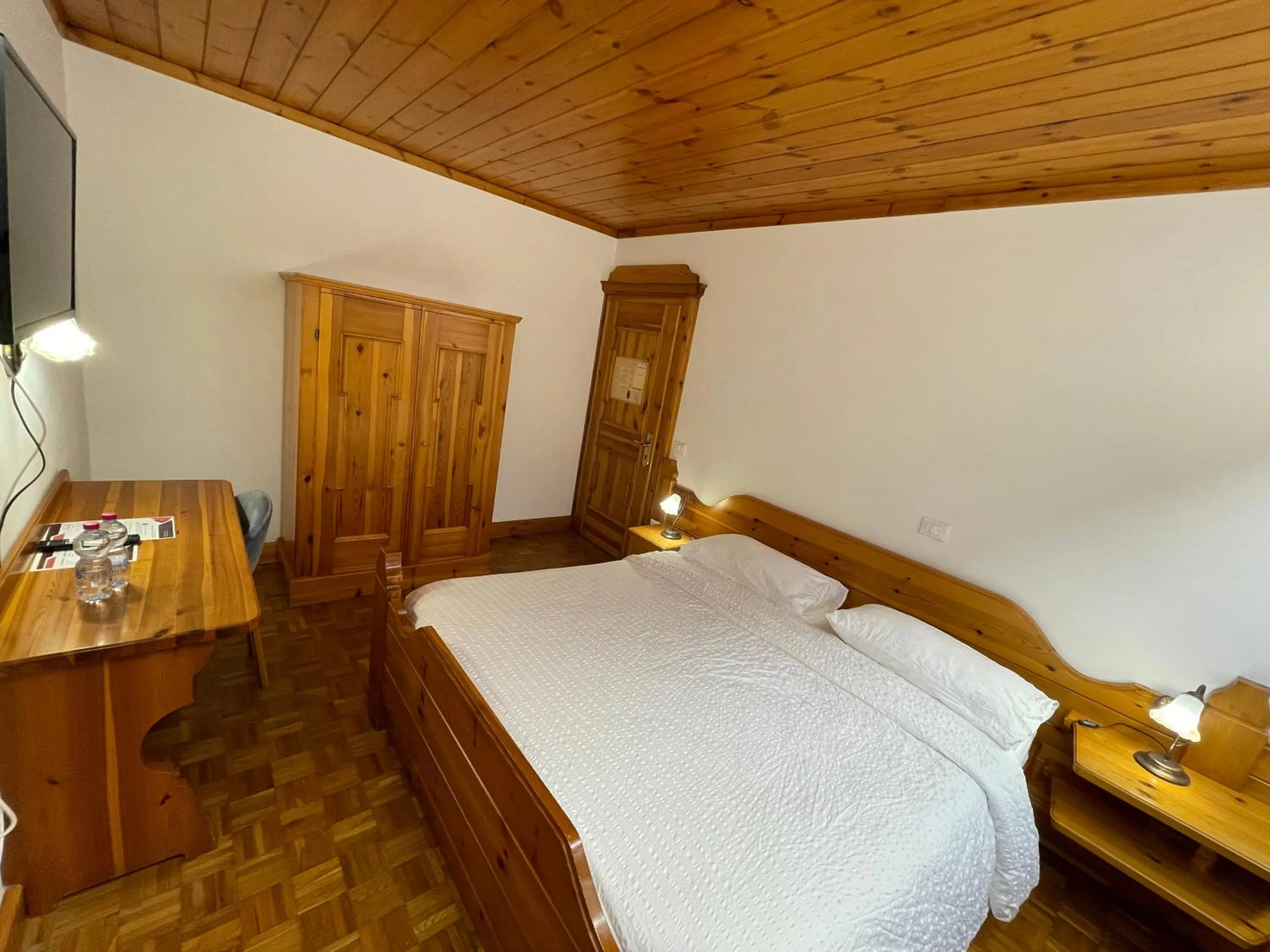 Bed in Villaggio Hotel Aquila