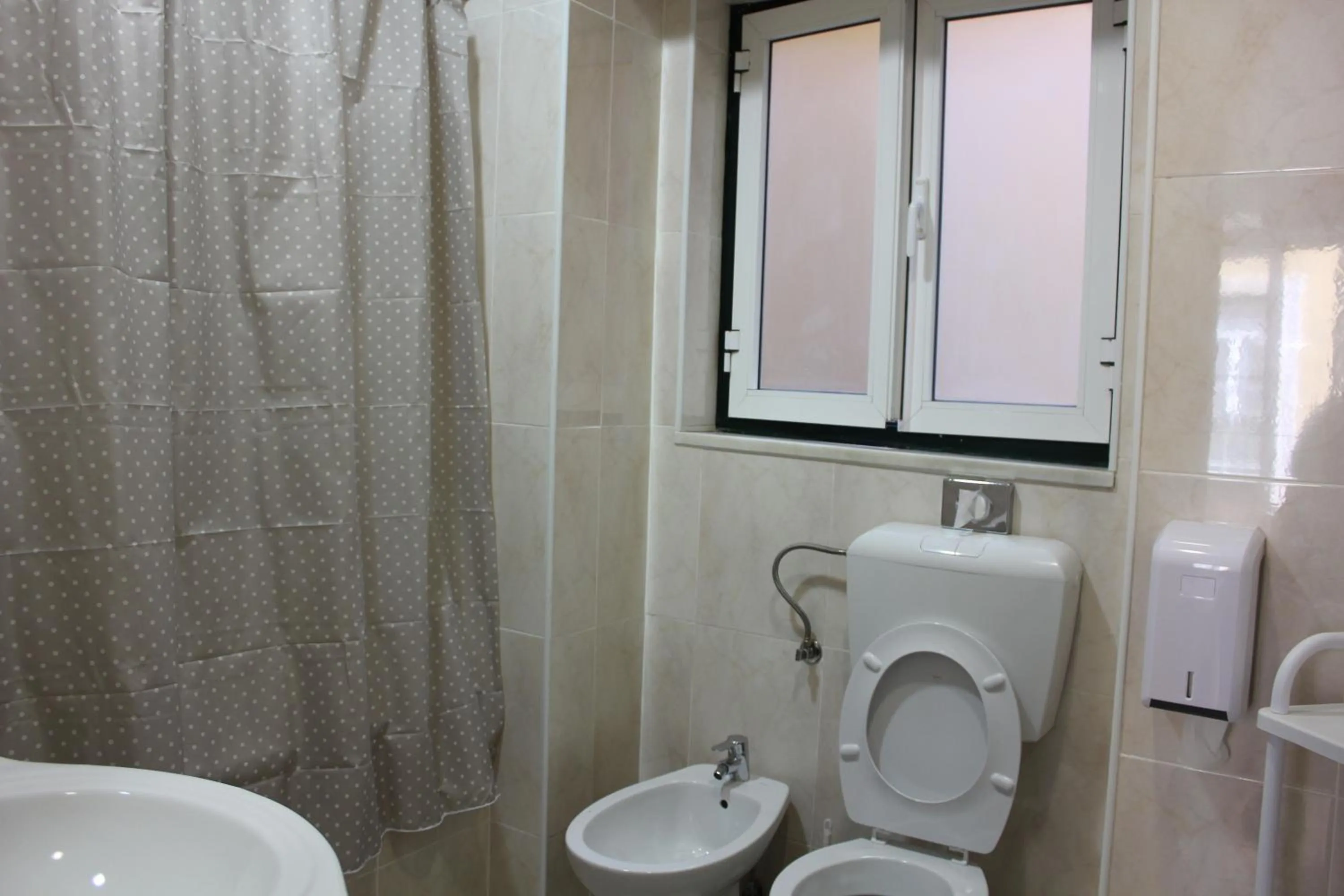 Bathroom in O Elétrico Guesthouse