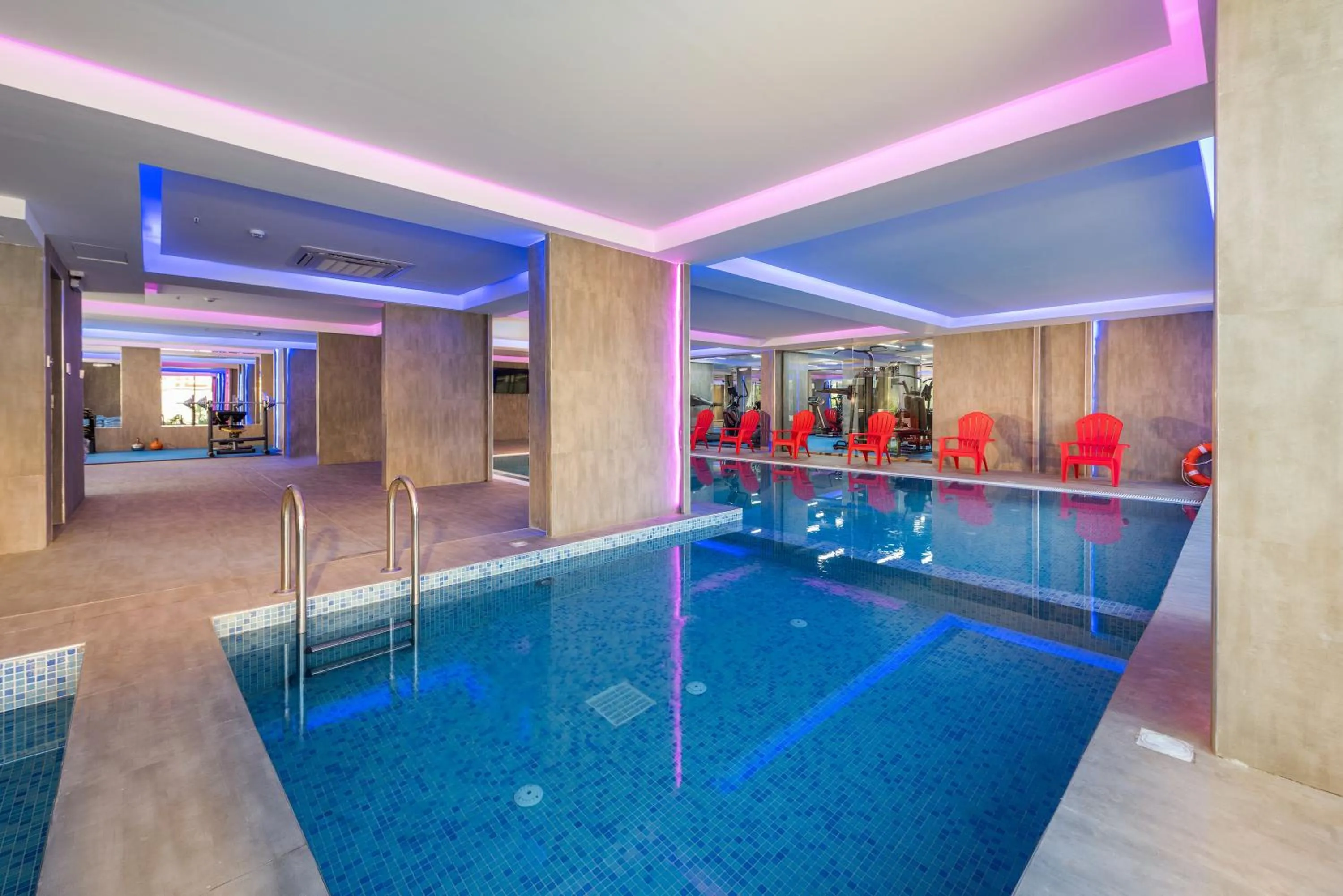 Swimming pool in Blue inn Boutique