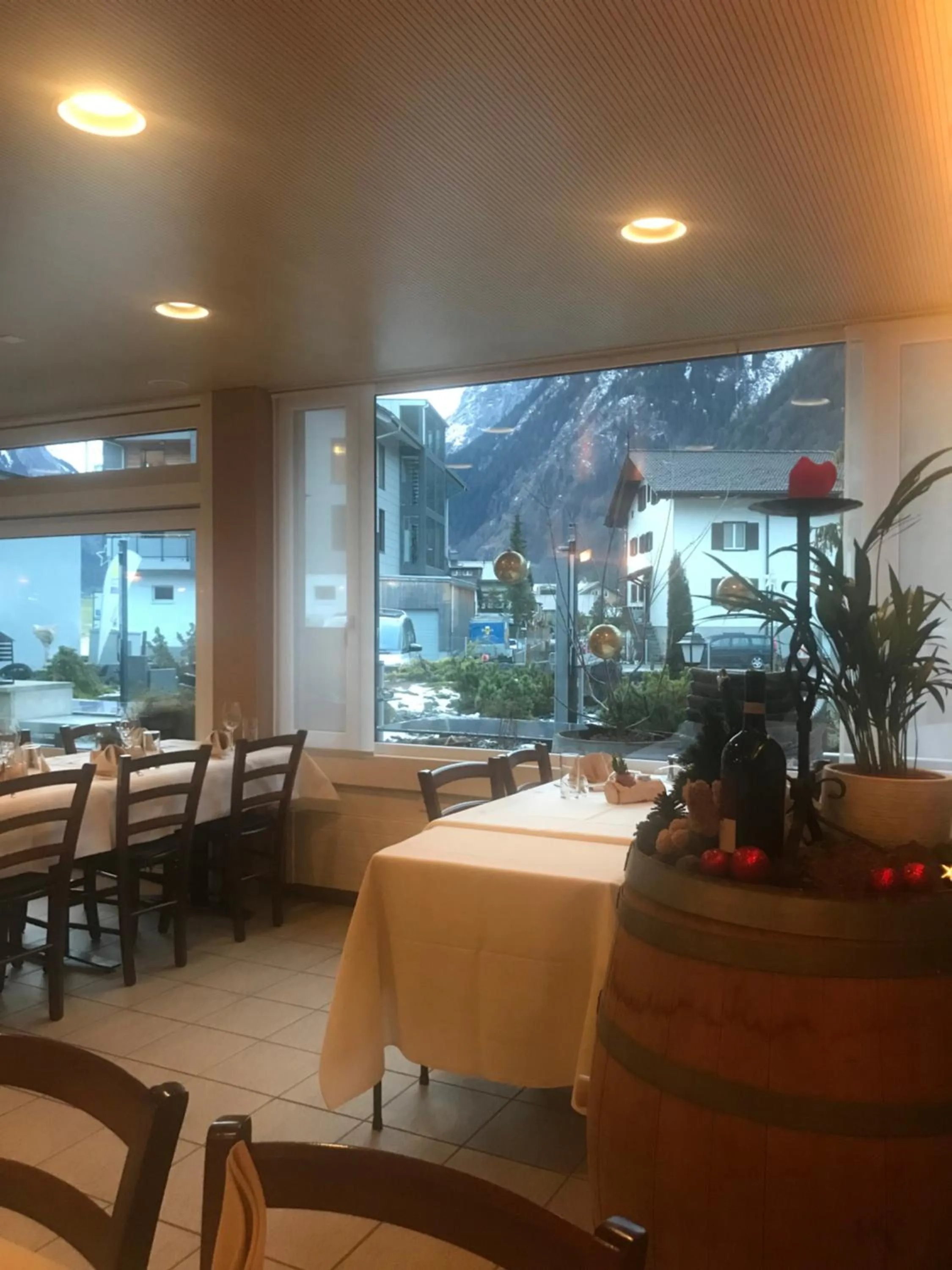 Restaurant/places to eat in Hotel Hahnenblick