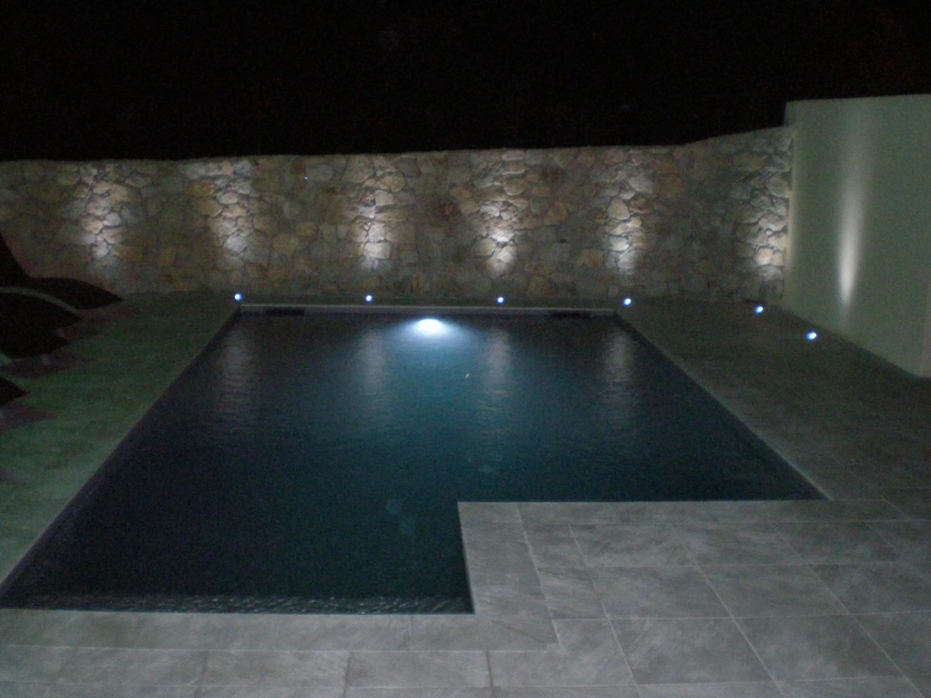 Night in Hôtel l'Alivu