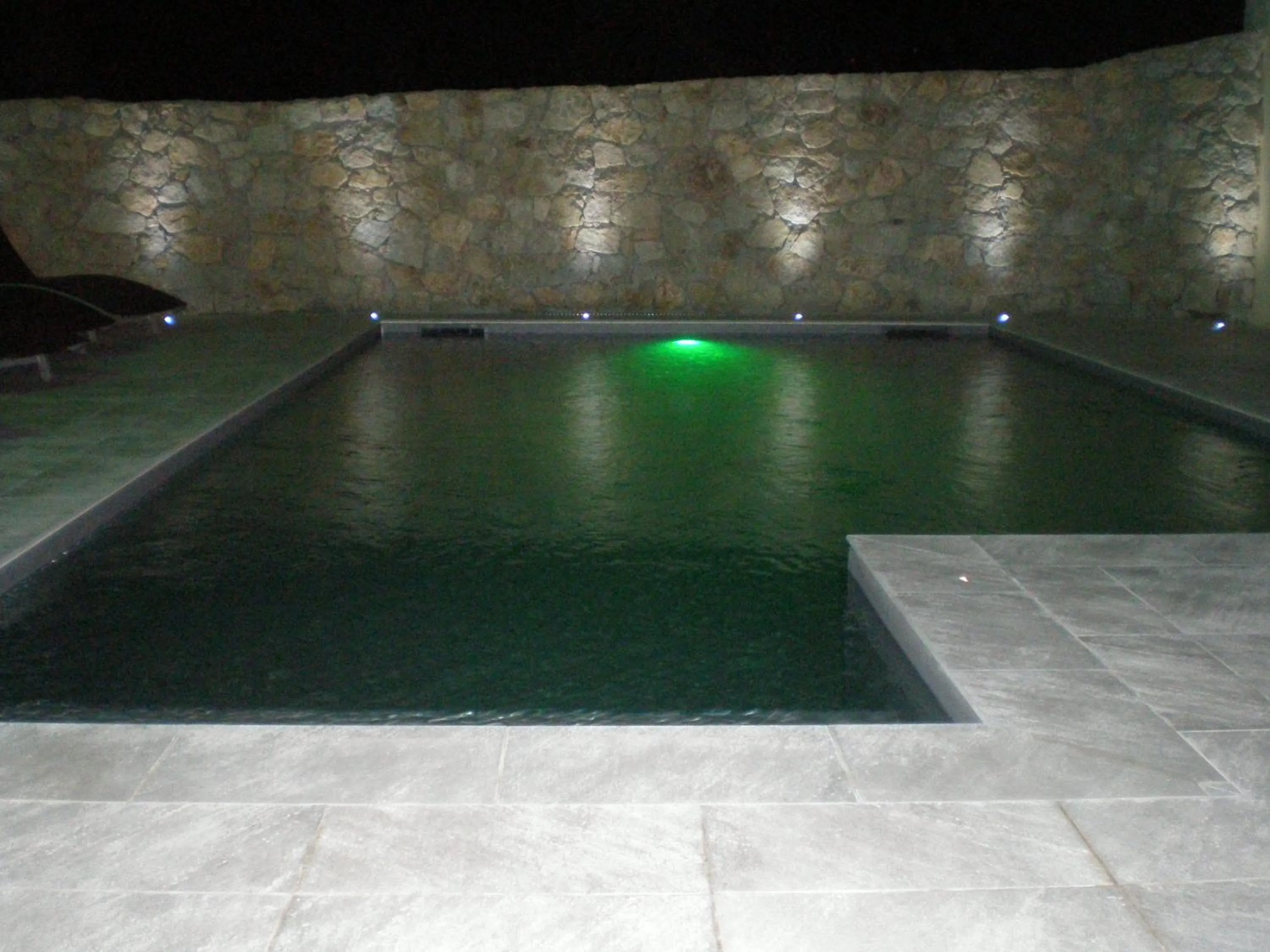 Night in Hôtel l'Alivu