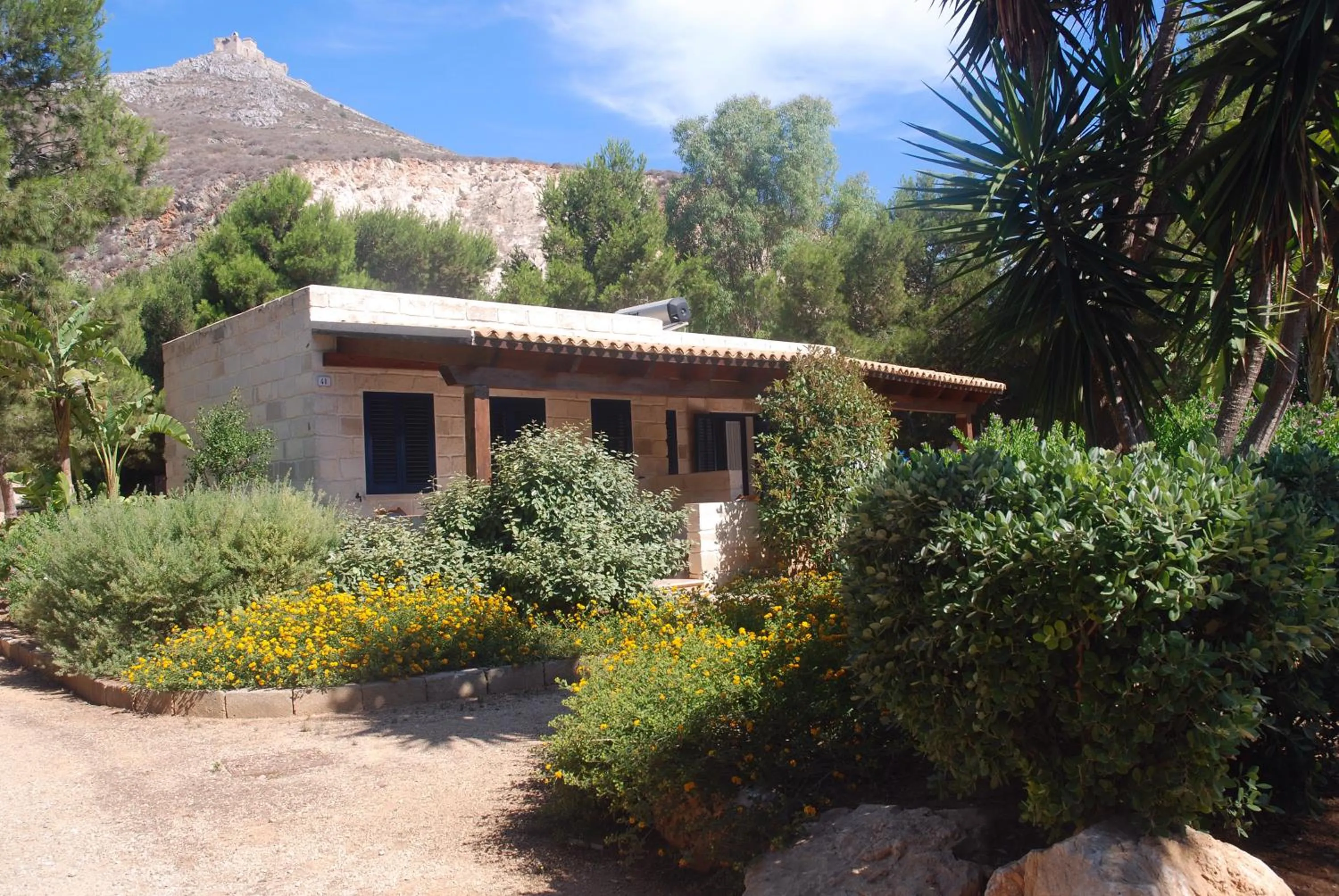 Facade/entrance in Miramare Residence