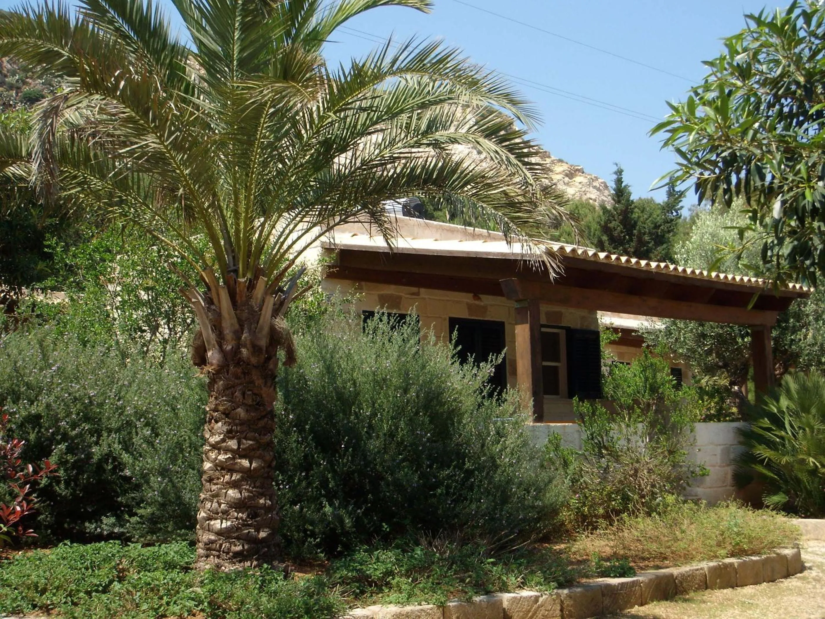Facade/entrance in Miramare Residence