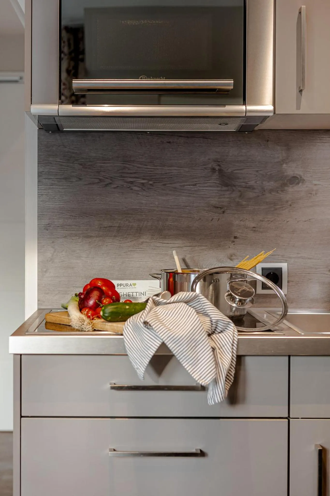 Kitchen or kitchenette in Apartmenthotel am Leuchtturm