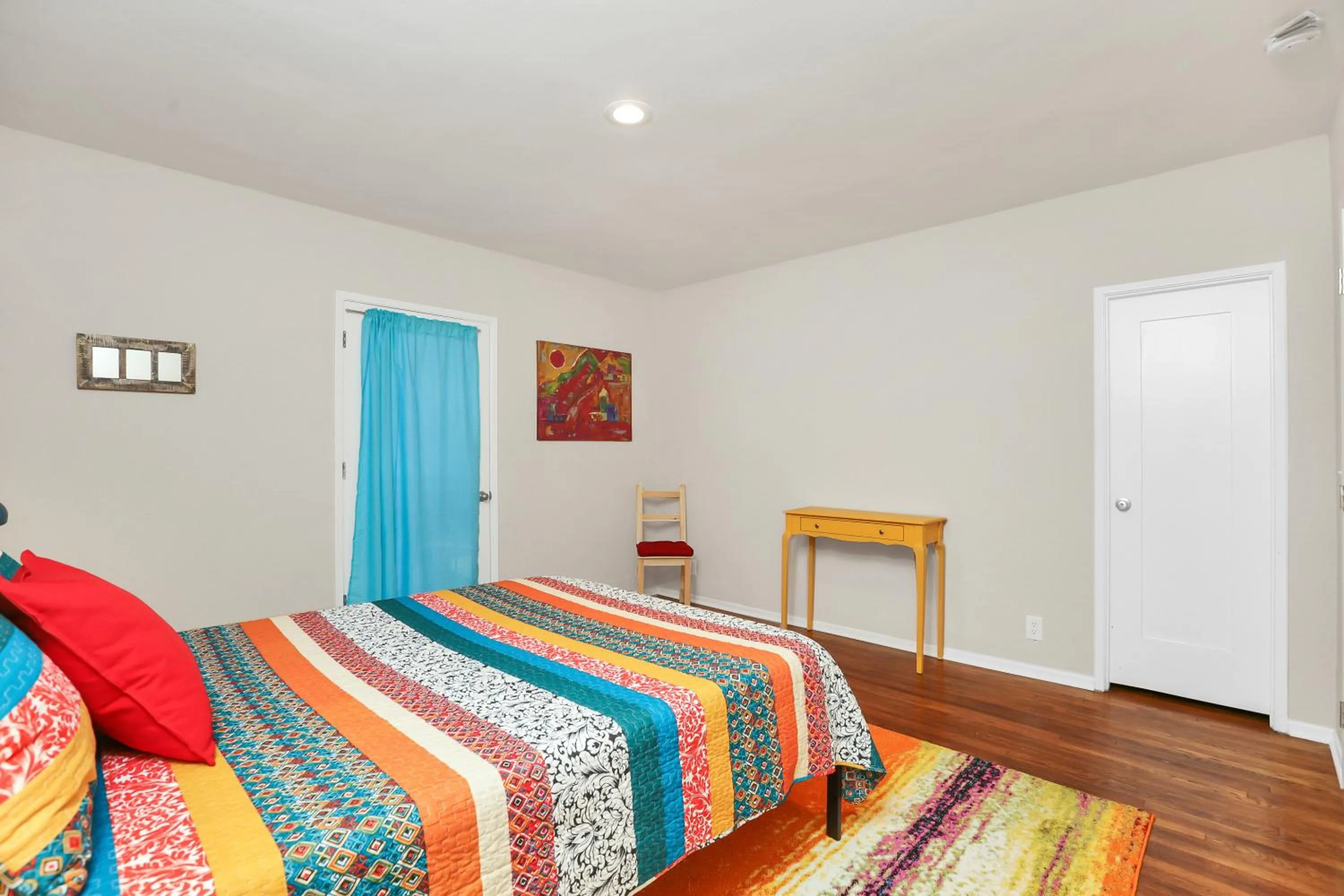 Bed in Long Beach House