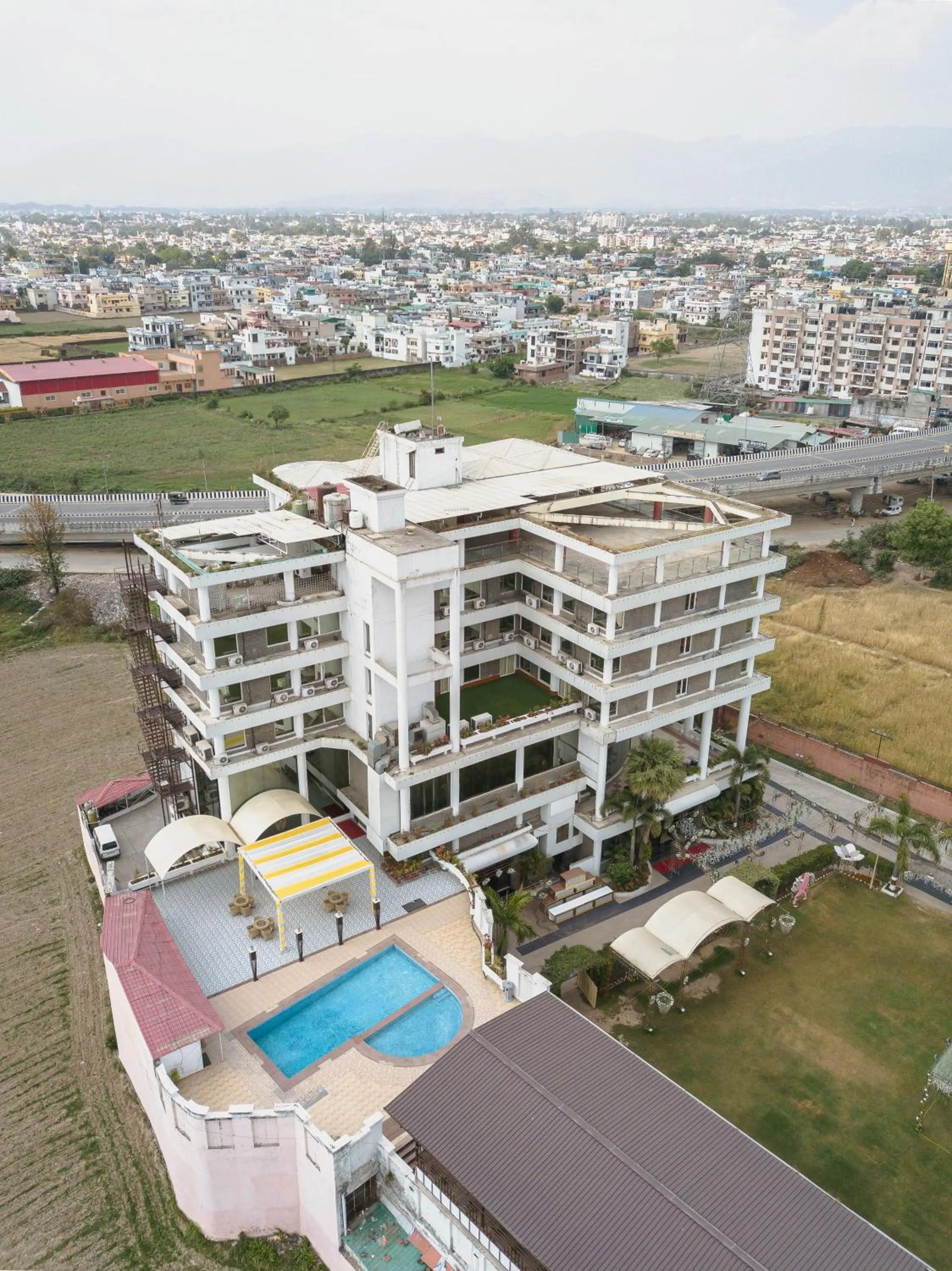 Property building in Pride Premier Solitaire