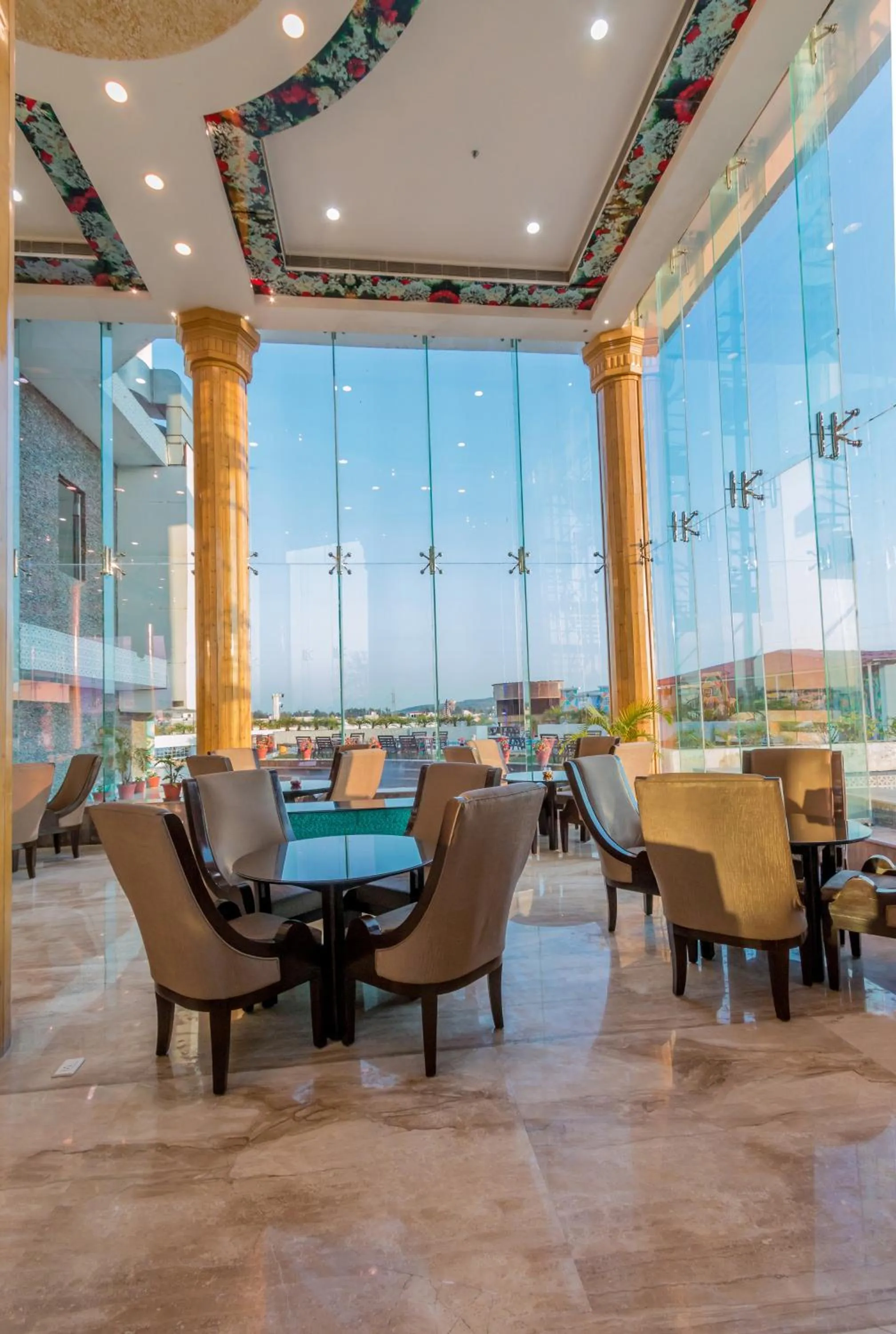 Lobby or reception in Pride Premier Solitaire