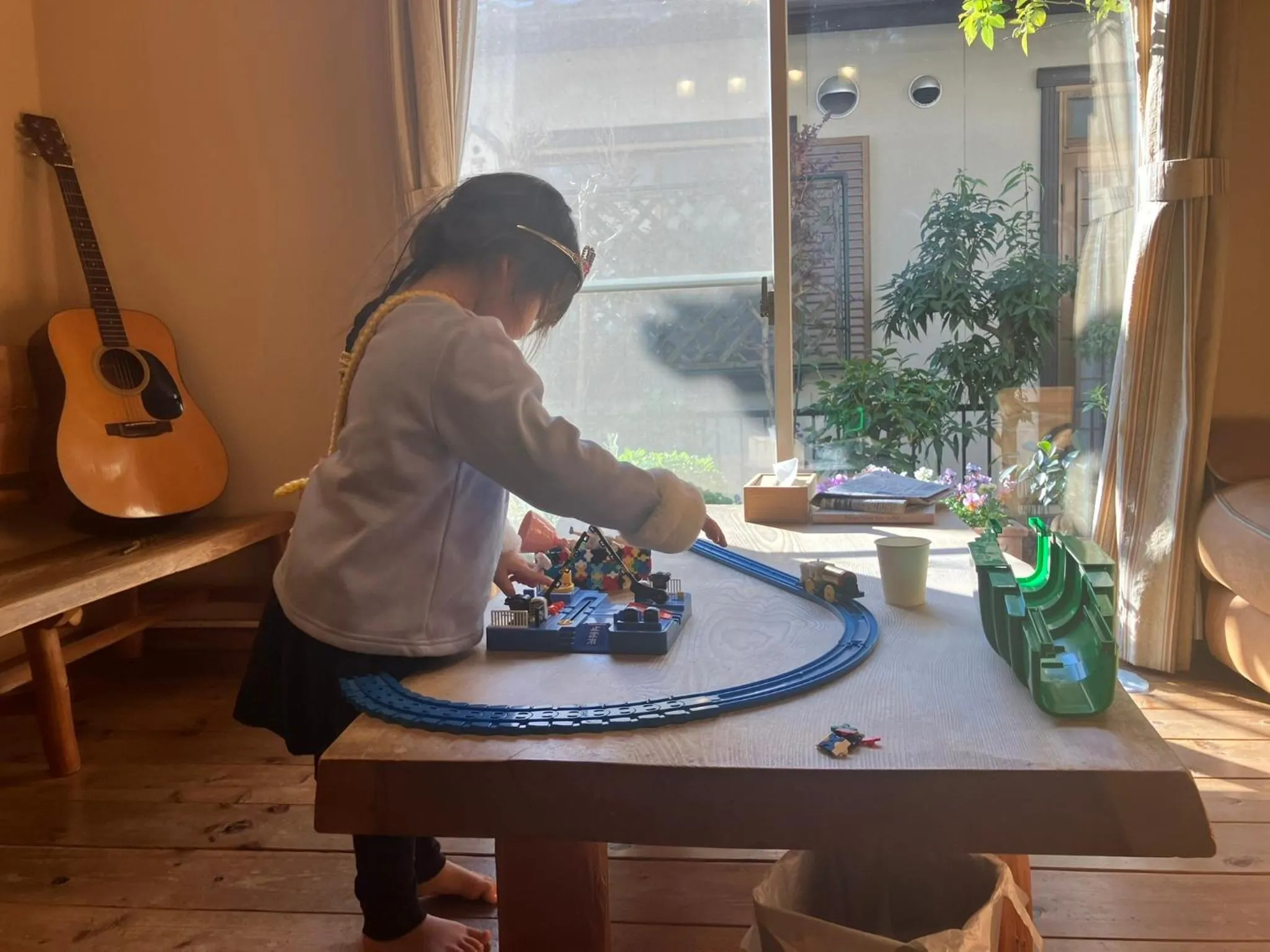 People in AbbeyRoad Inn Seika