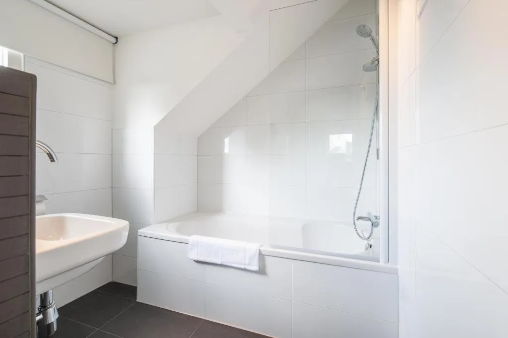 Shower in Museumpark Apartments