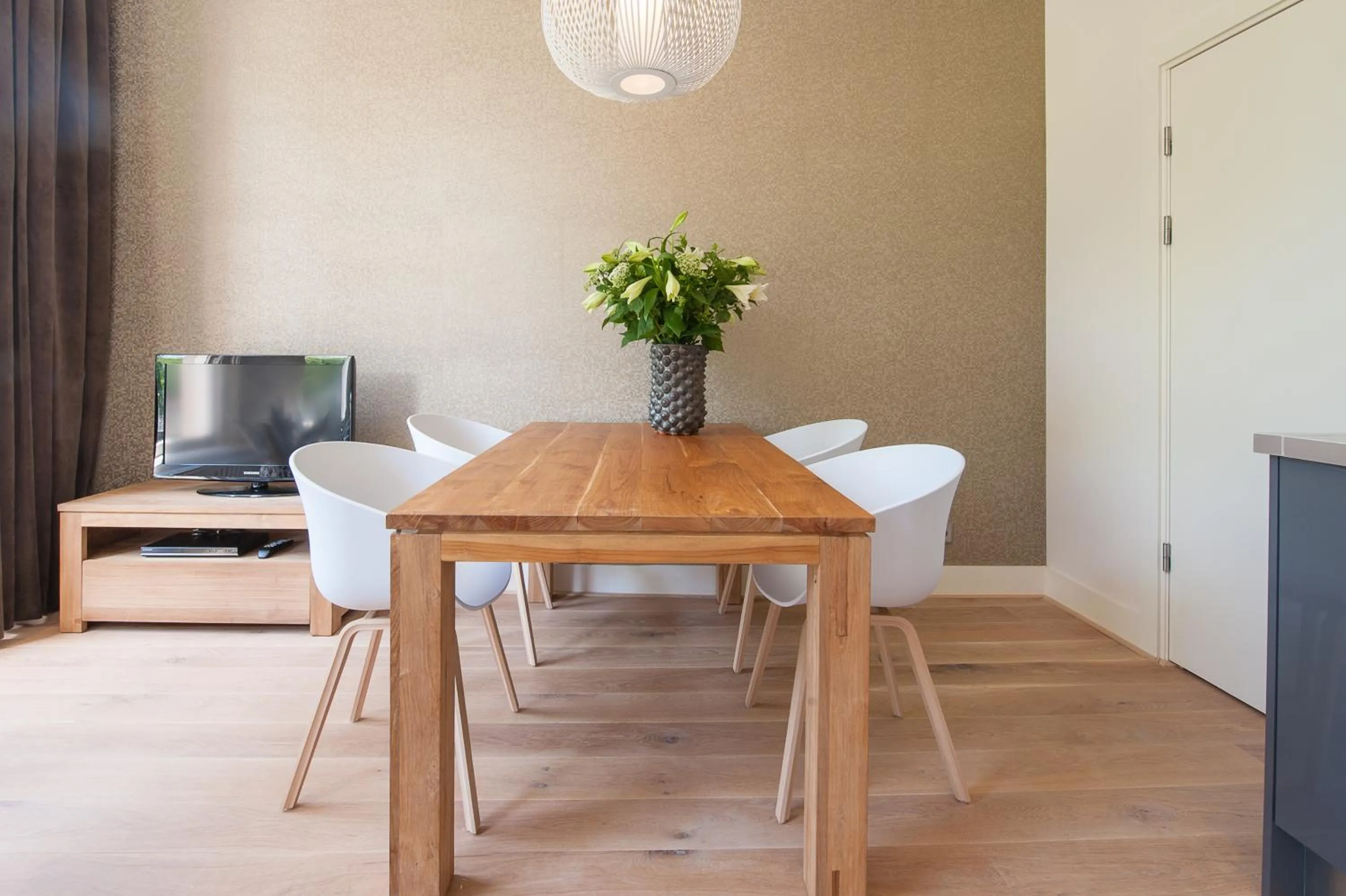Dining area in Museumpark Apartments