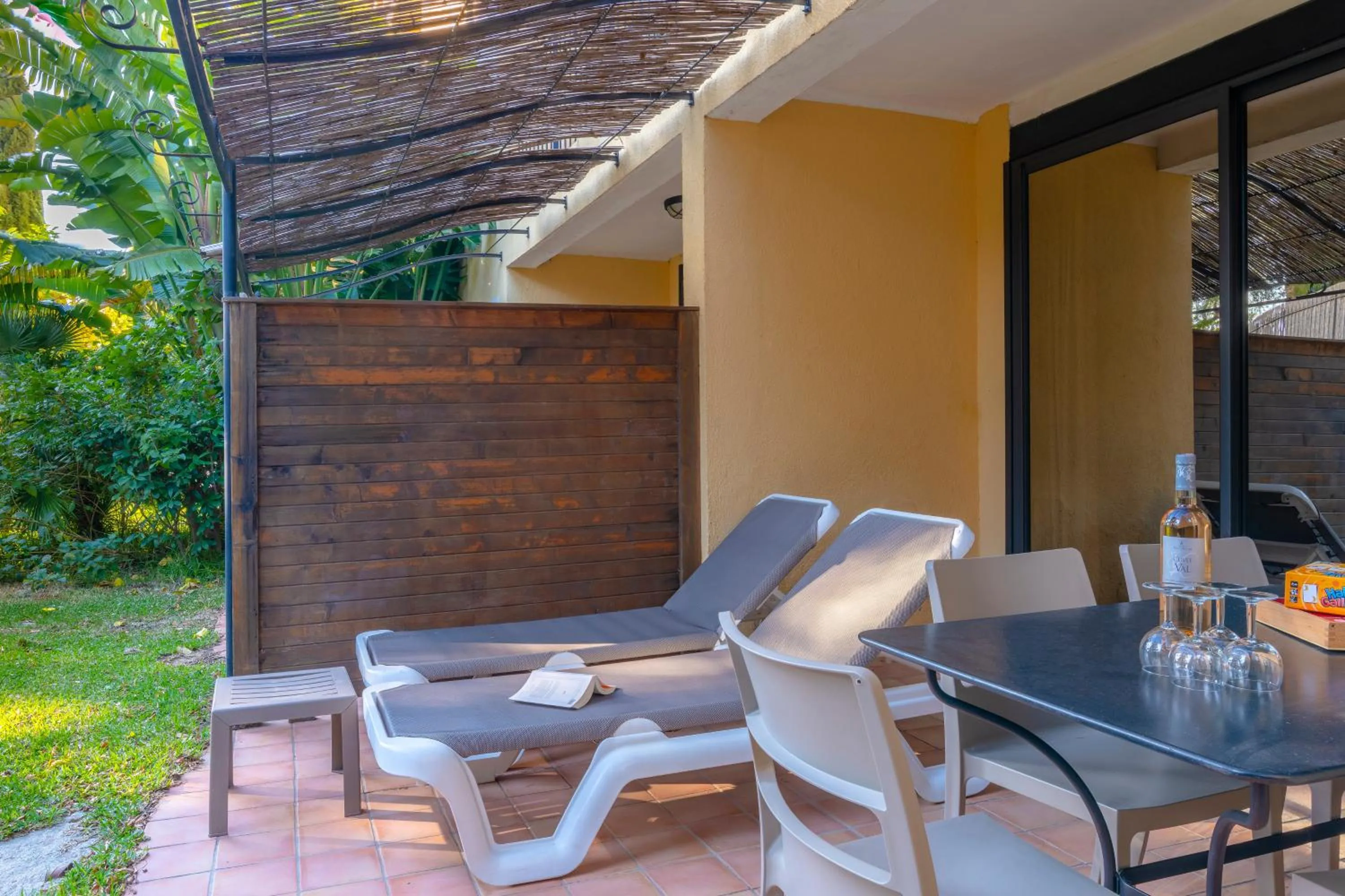 Patio in La Résidence du Bailli