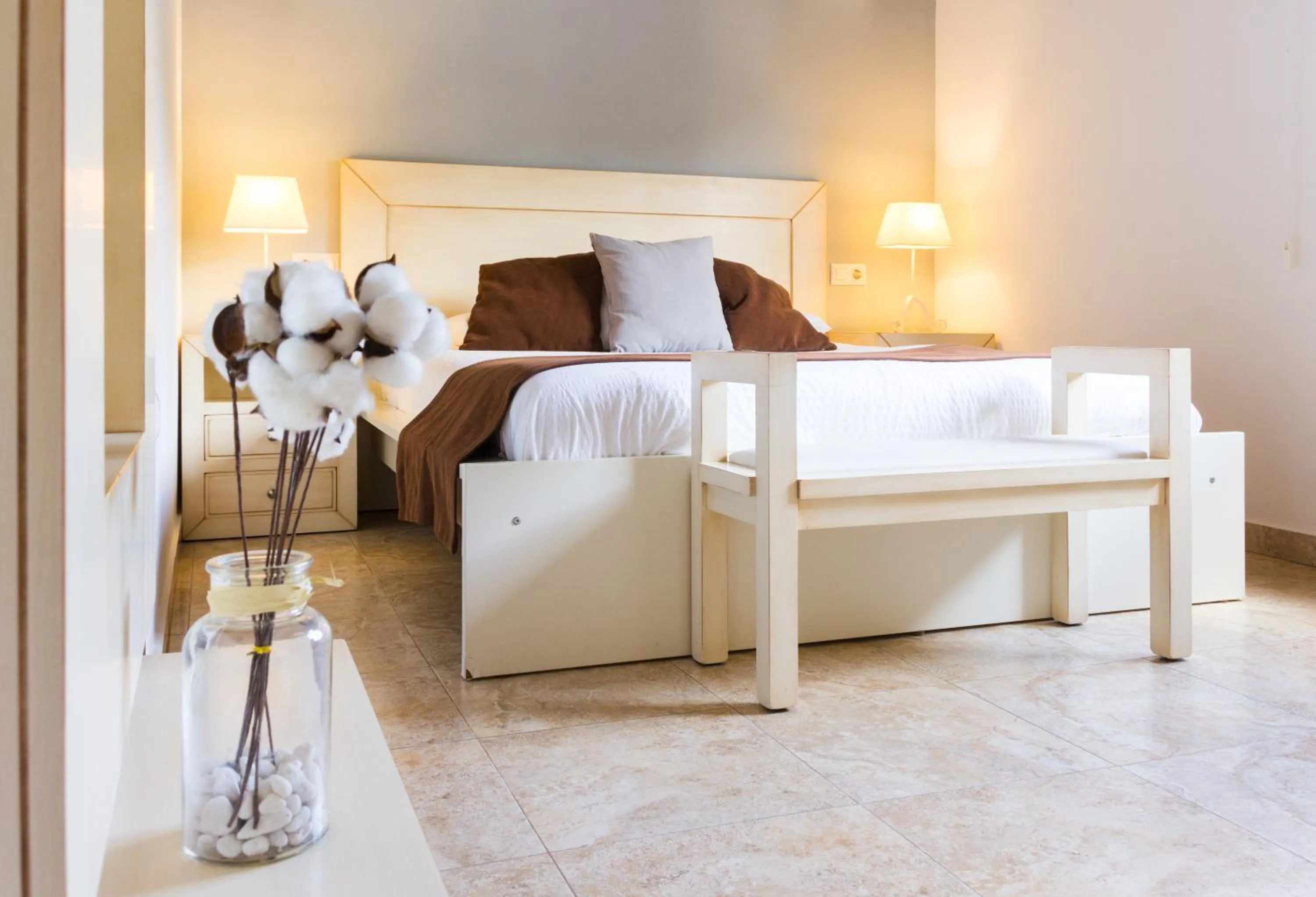 AROHAZ Hotel & Restaurante