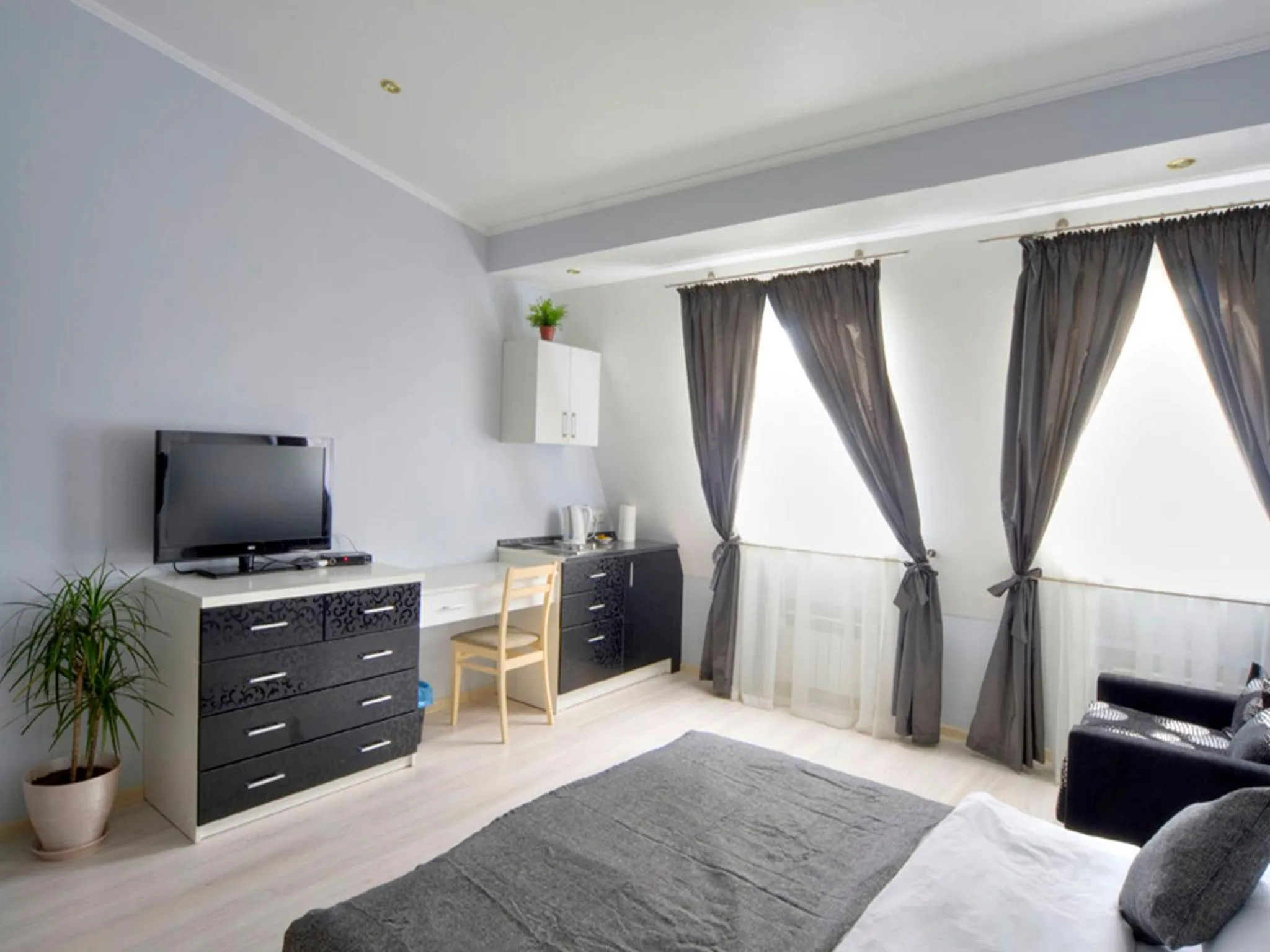 TV and multimedia, Bed in Best Season Apart Hotel