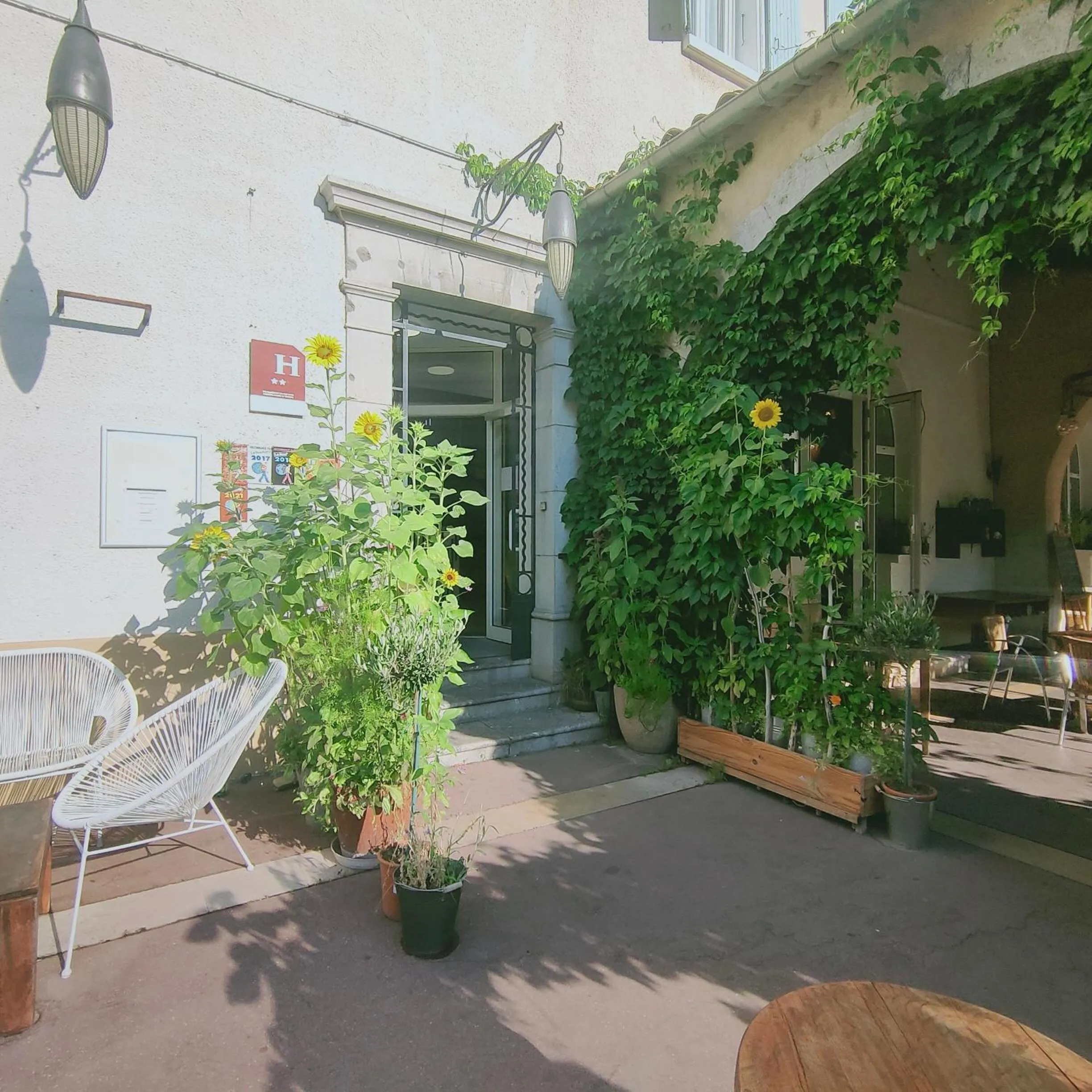 Facade/entrance in Hotel du Levant