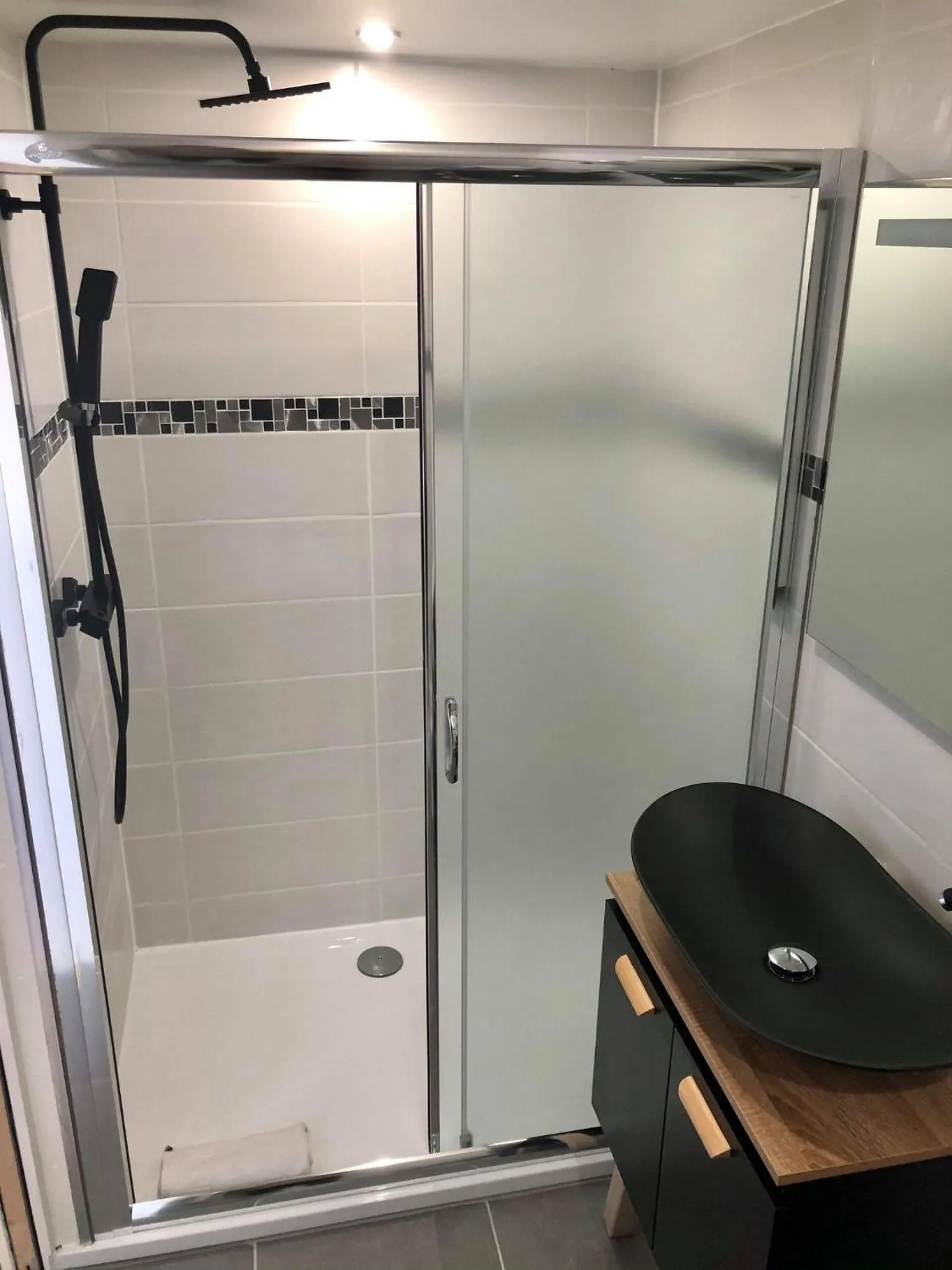 Bathroom in Hotel du Levant