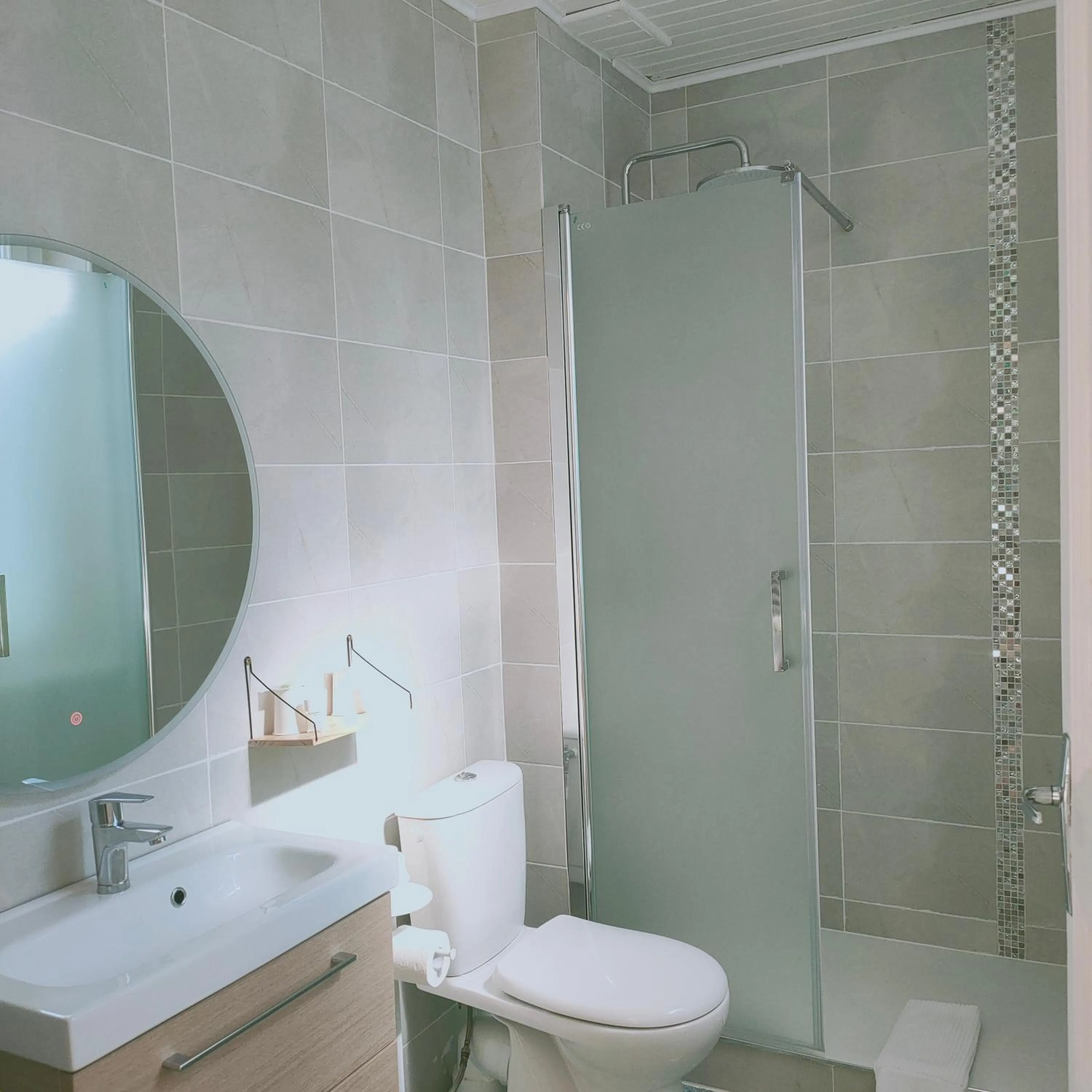 Bathroom in Hotel du Levant