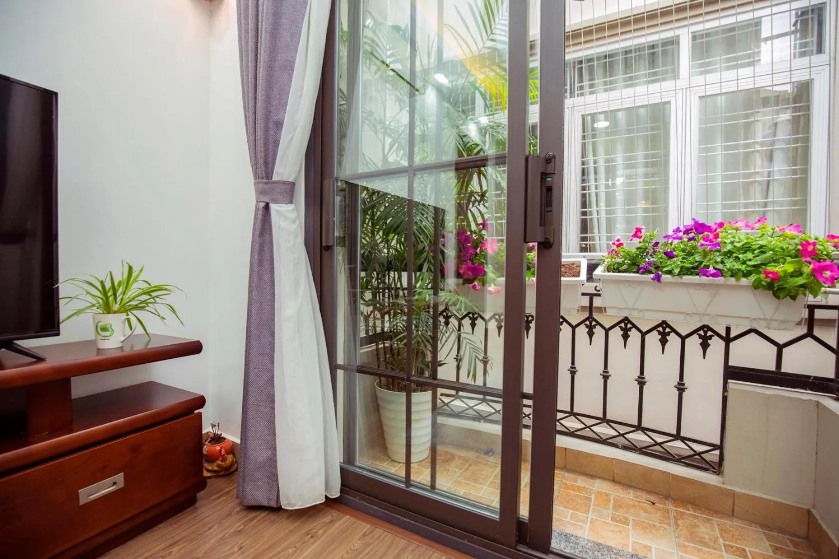 Balcony/Terrace in Sumitomo2 - Apartments for Japanese