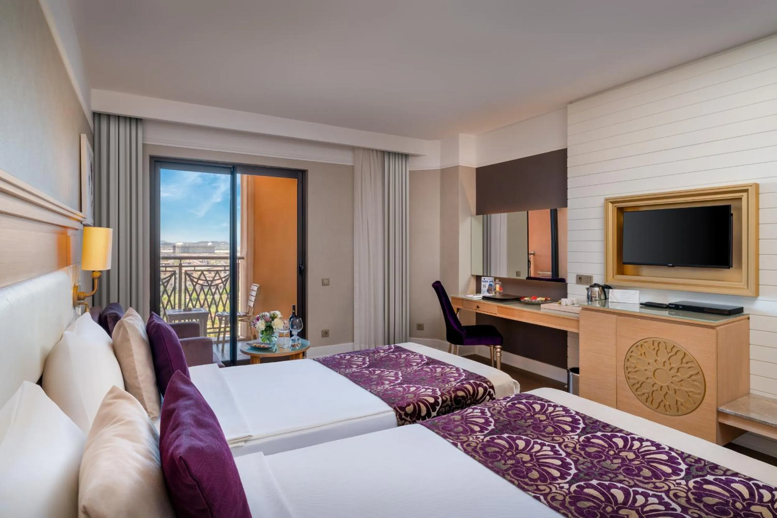 Bed in Villa Side Residence