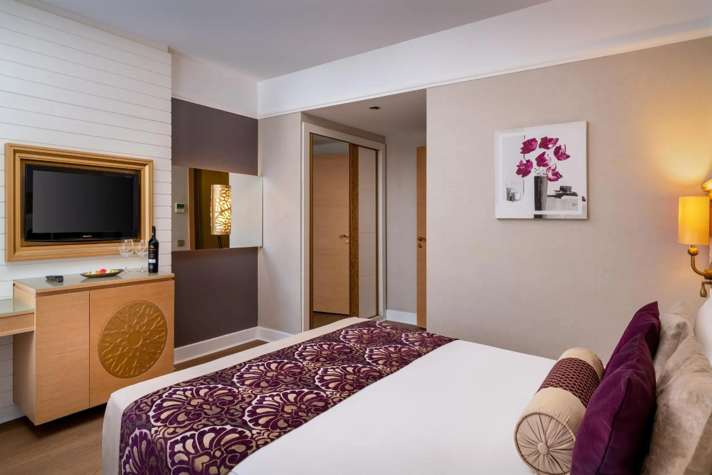 Bed in Villa Side Residence