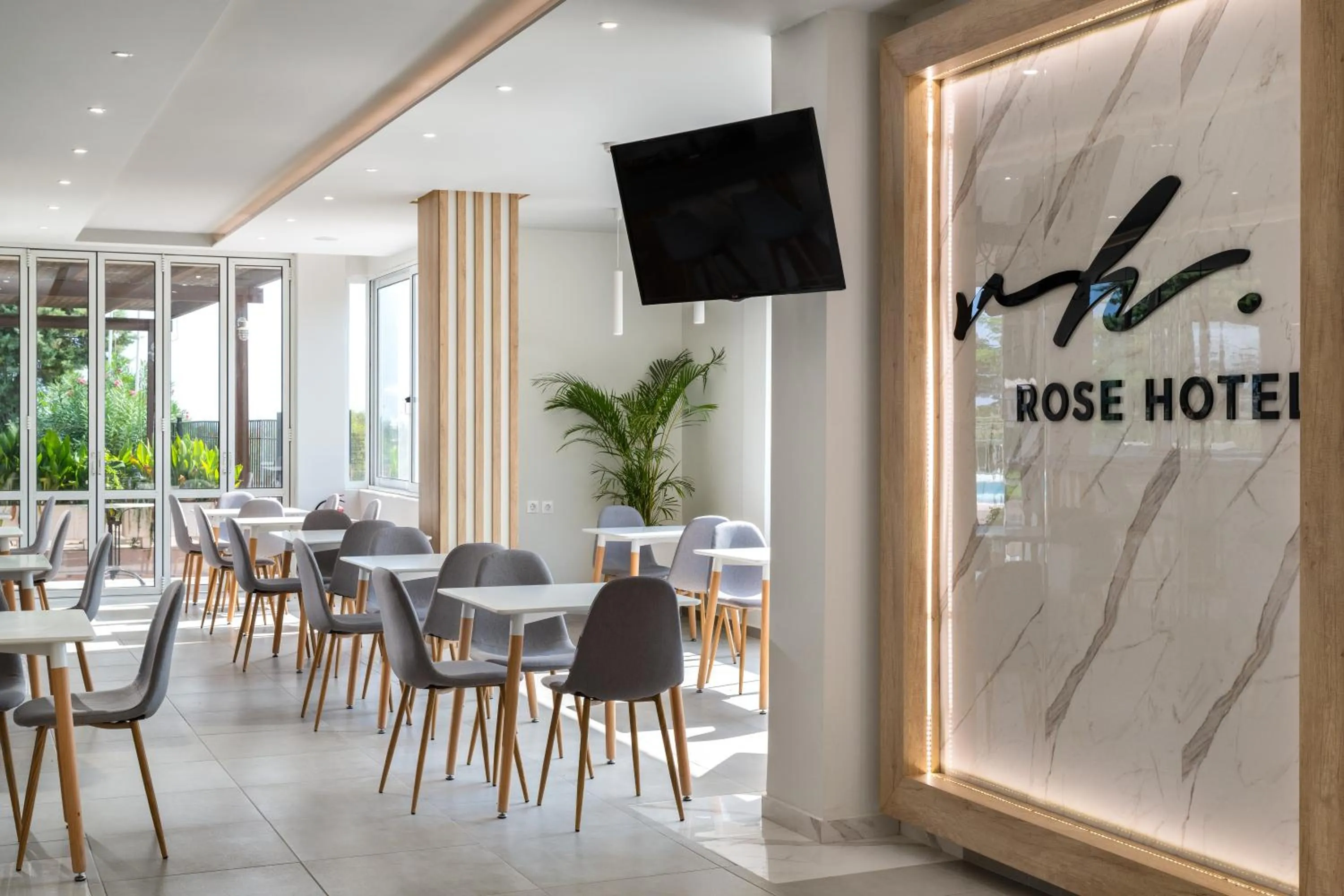 Lounge or bar in Rose Hotel Faliraki