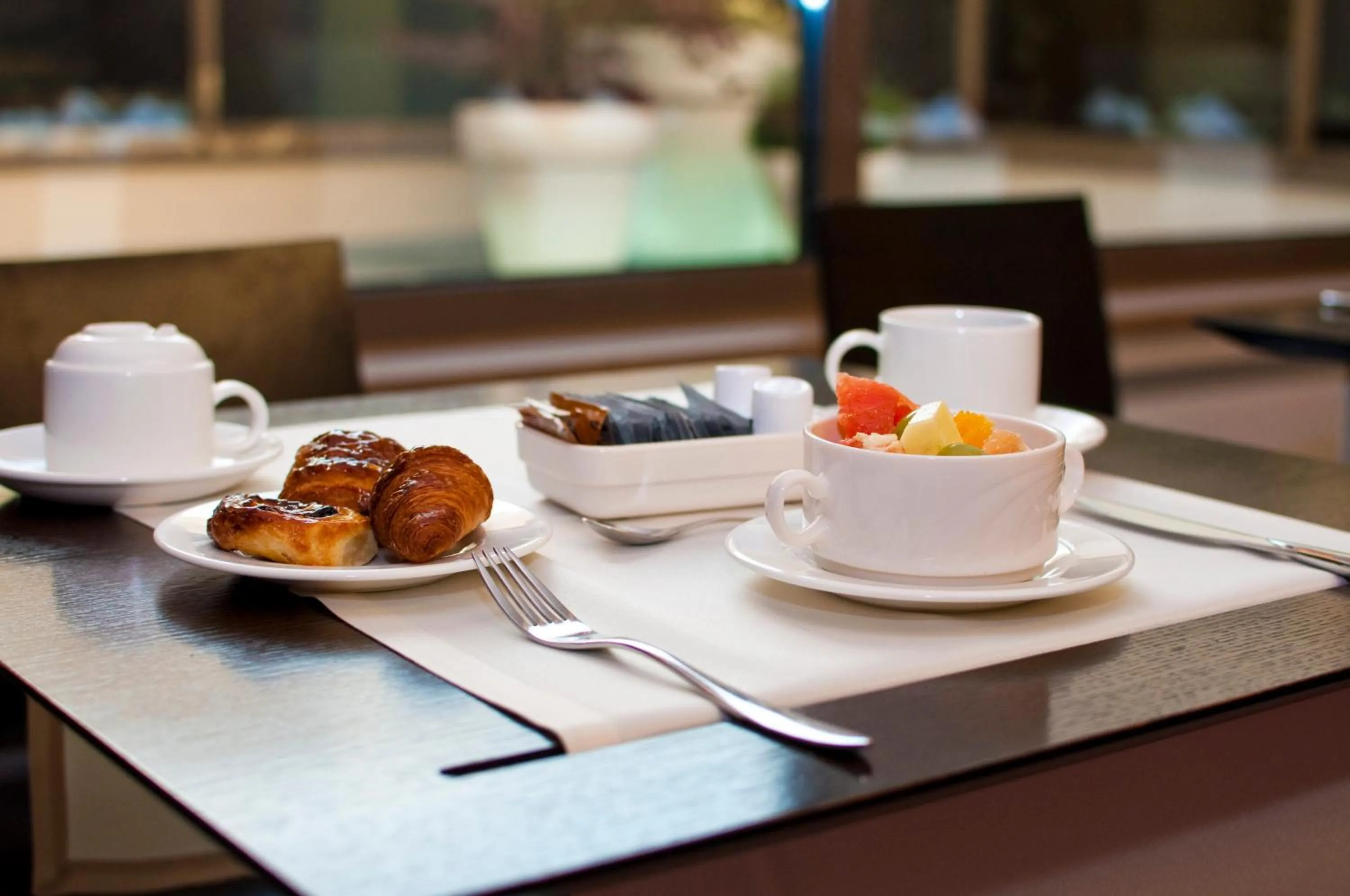 Restaurant/places to eat in Ramada Plaza by Wyndham Bucharest Convention Center