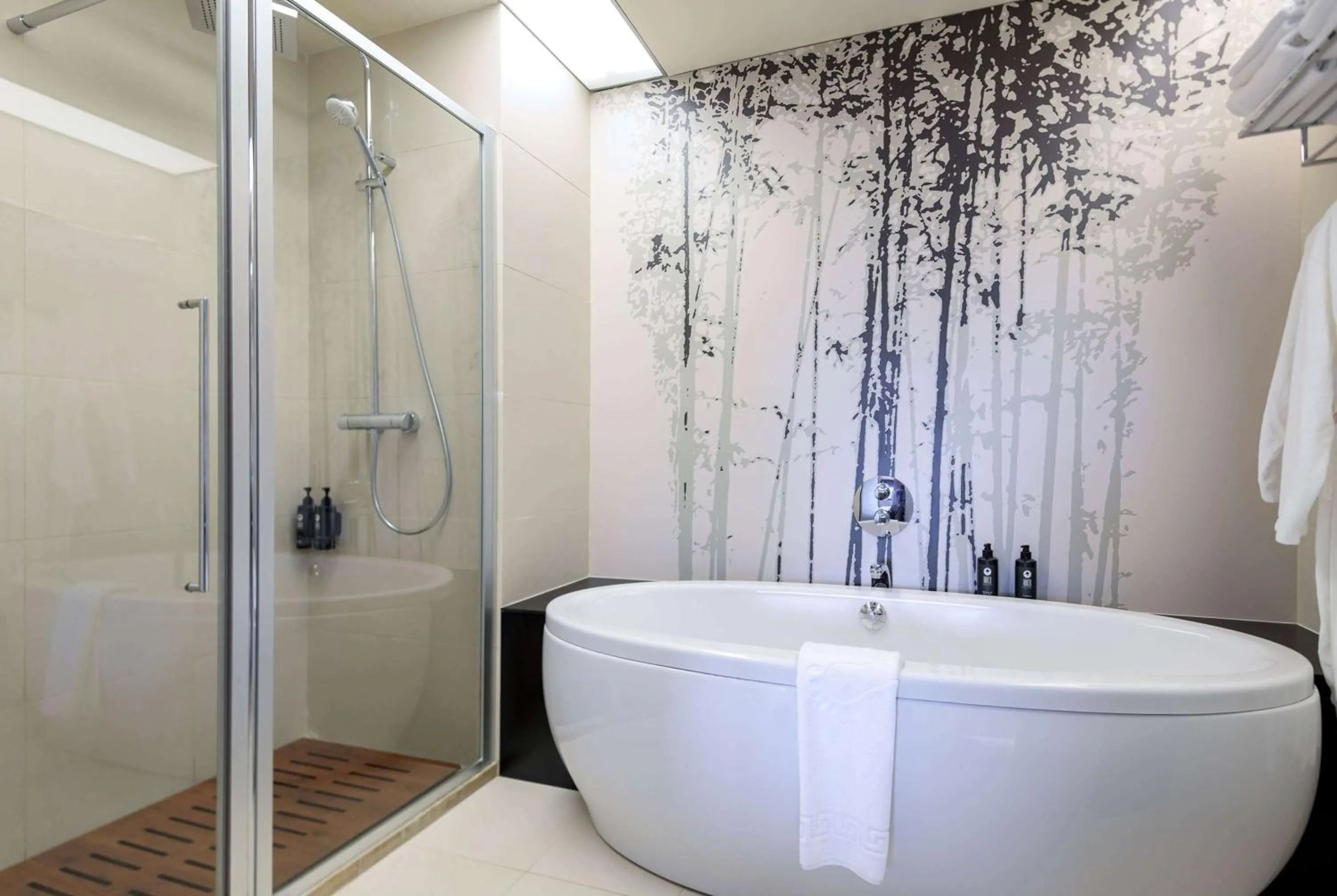 TV and multimedia in Ramada Plaza by Wyndham Bucharest Convention Center