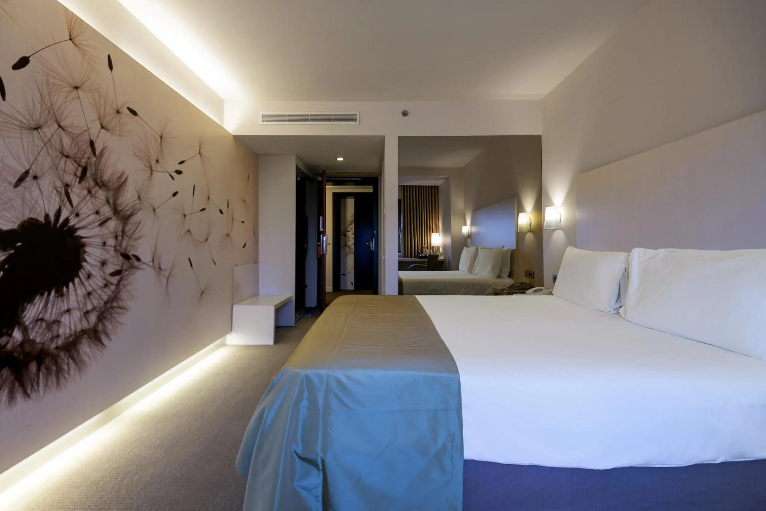 Bed in Ramada Plaza by Wyndham Bucharest Convention Center