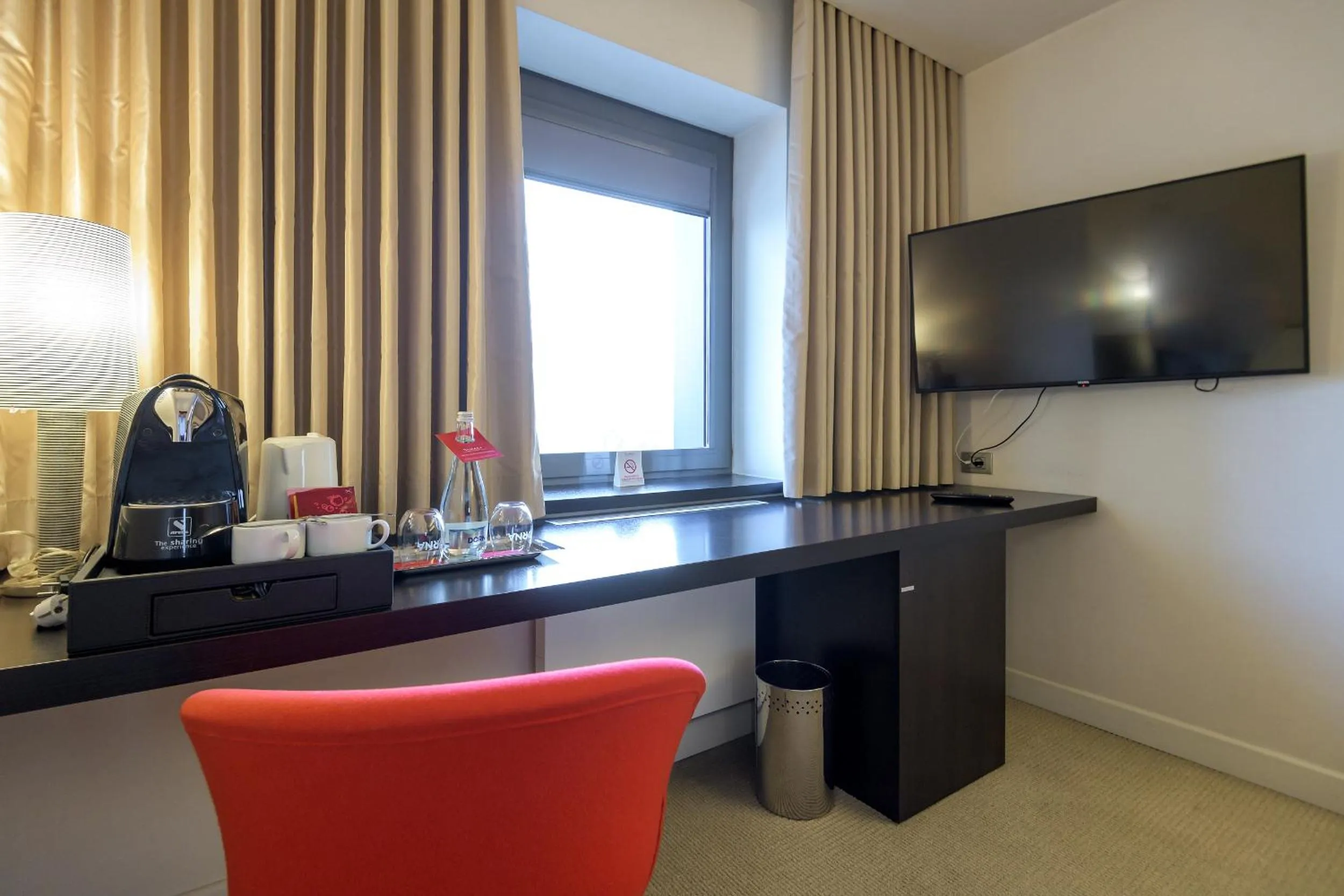 TV and multimedia in Ramada Plaza by Wyndham Bucharest Convention Center