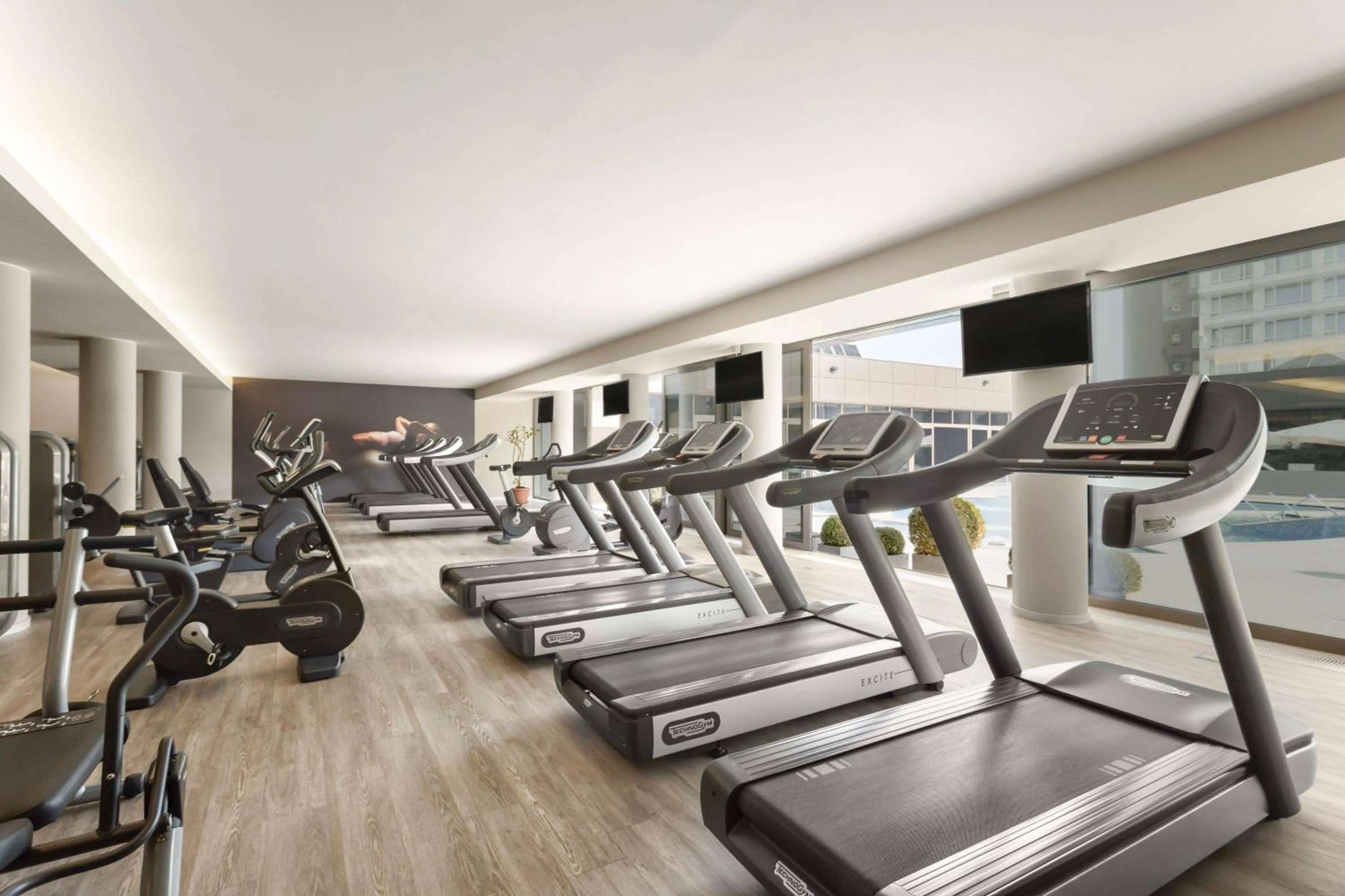 Fitness centre/facilities in Ramada Plaza by Wyndham Bucharest Convention Center