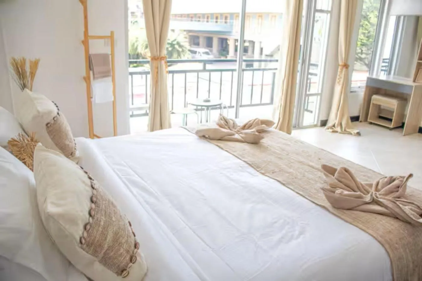 Bedroom, Bed in Kata Station Boutique Hotel