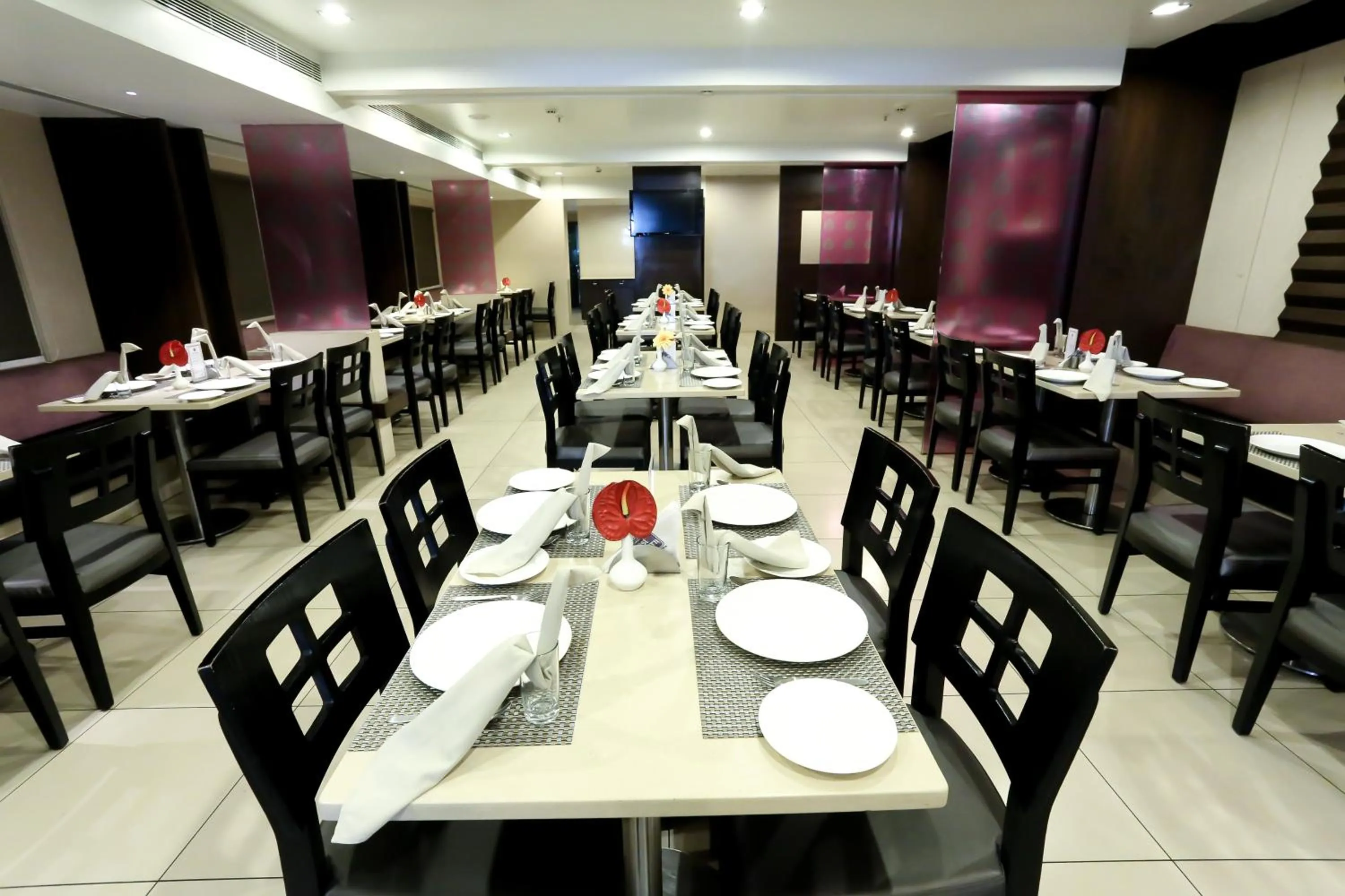 Restaurant/places to eat in Best Western Ramachandra