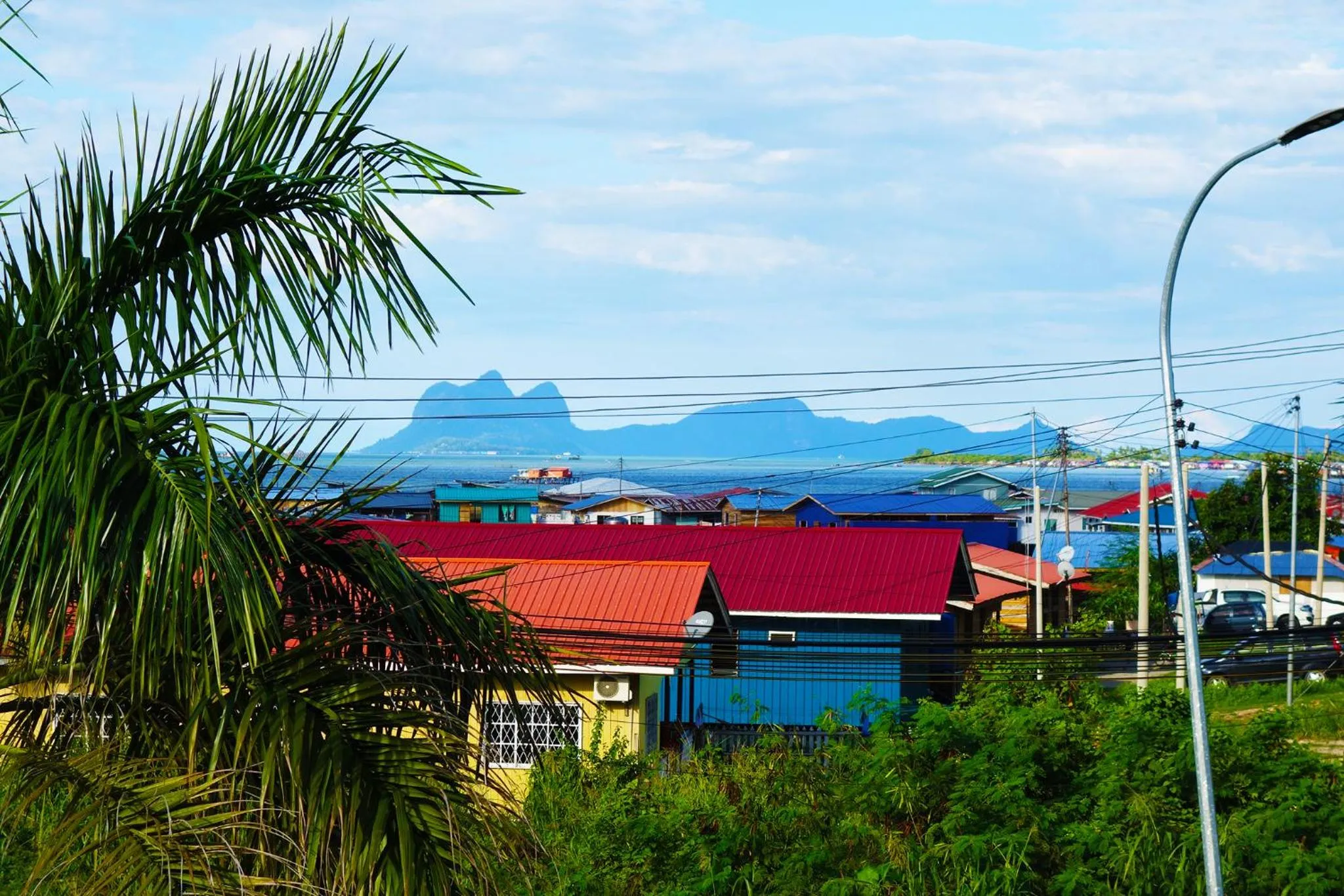 Mountain view in AE Semporna Guesthouse 极潜旅店