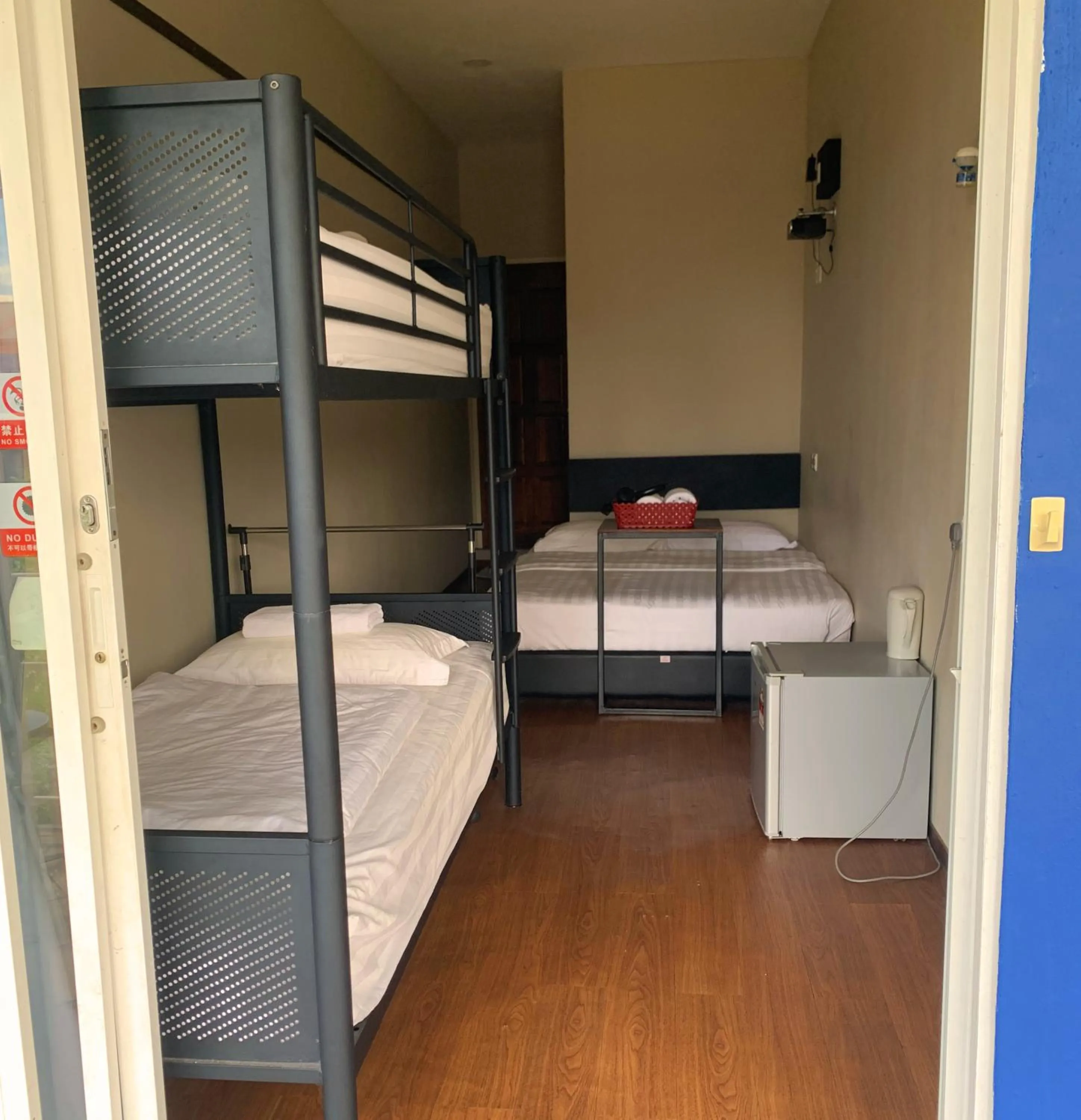 Bed in AE Semporna Guesthouse 极潜旅店